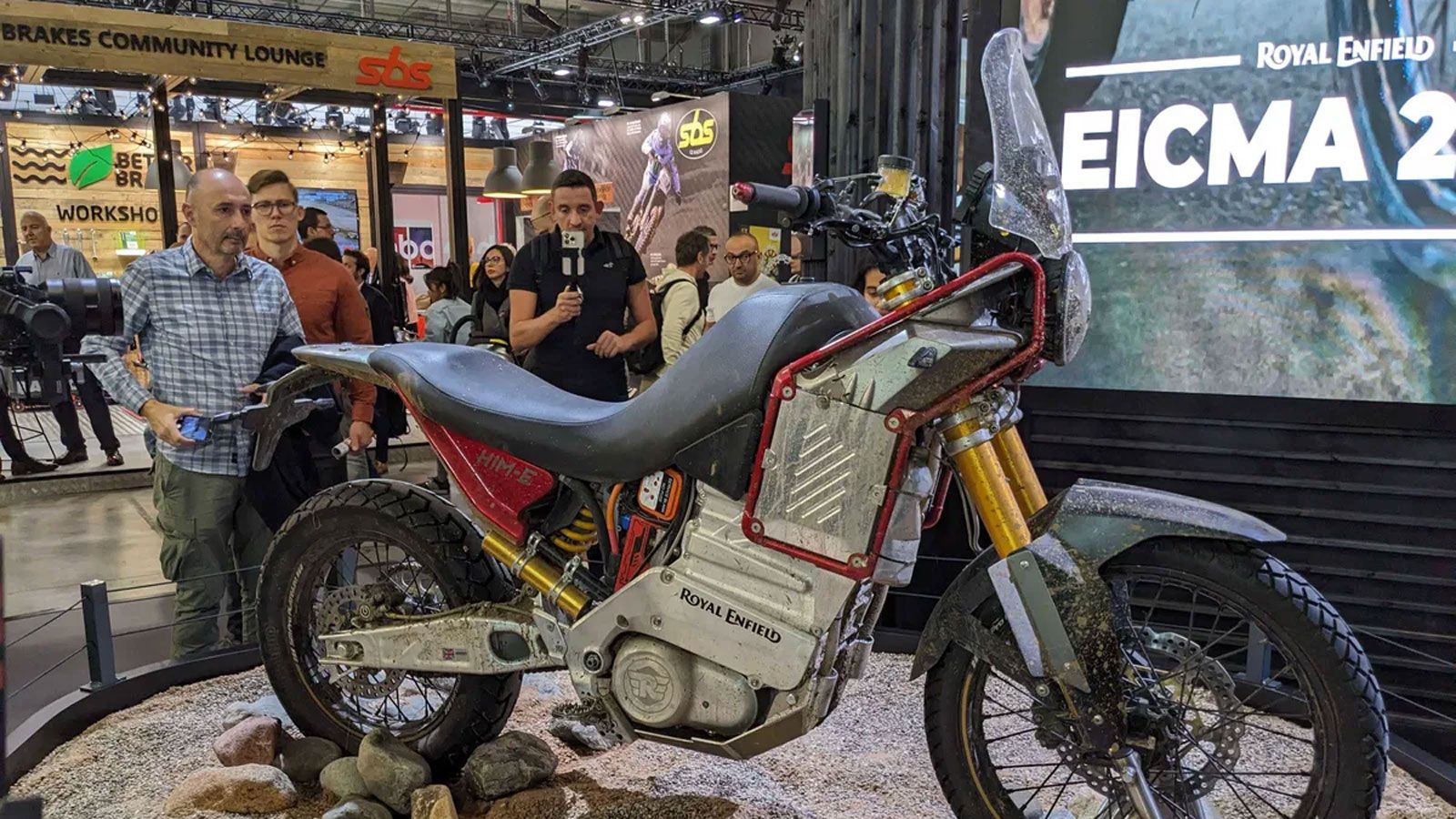 Το μοντέλο που εντοπίστηκε θυμίζει αρκετά έτοιμη έκδοση, αφήνοντας πίσω του το πρωτότυπο που είχαμε δει για πρώτη φορά στην EICMA 2023.