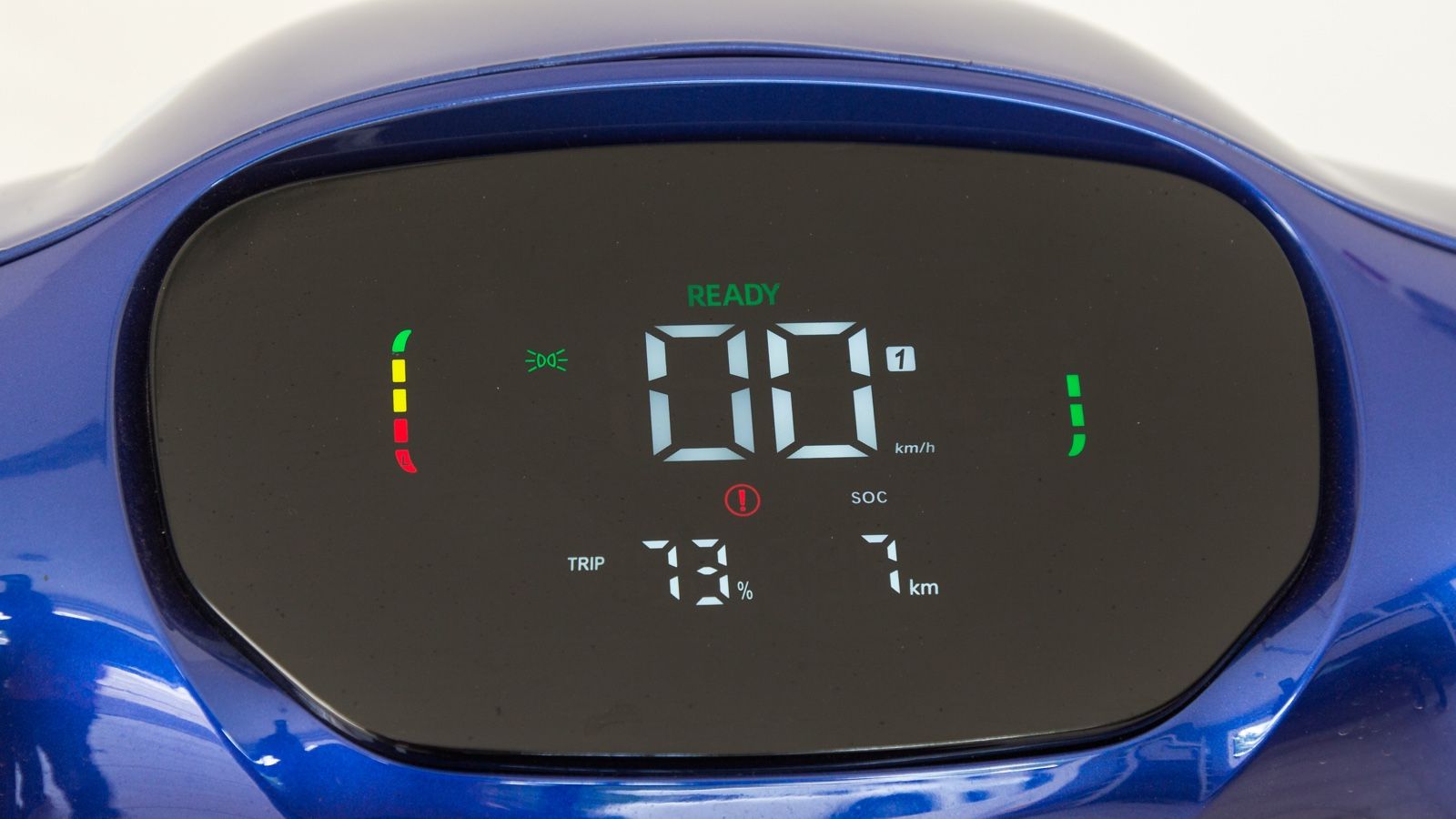 LCD οθόνη με όλες τις απαραίτητες ενδείξεις.