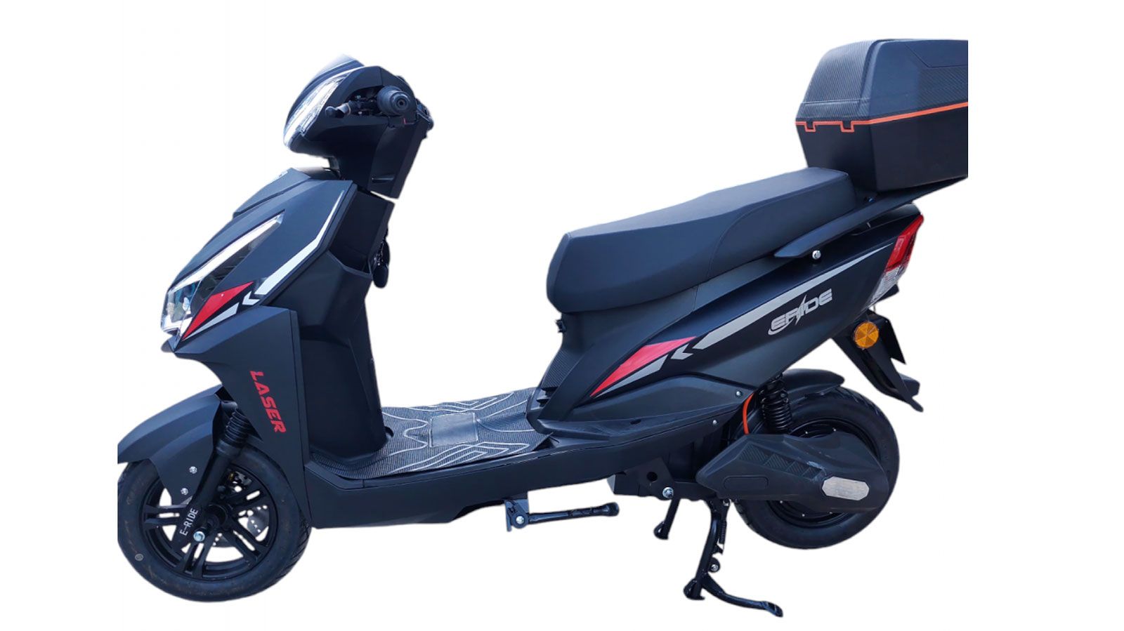 Το σύστημα ανάκτησης επαναφορτίζει τη μπαταρία κατά το φρενάρισμα, ενώ το cruise control κρατά σταθερή ταχύτητα με το πάτημα ενός κουμπιού.