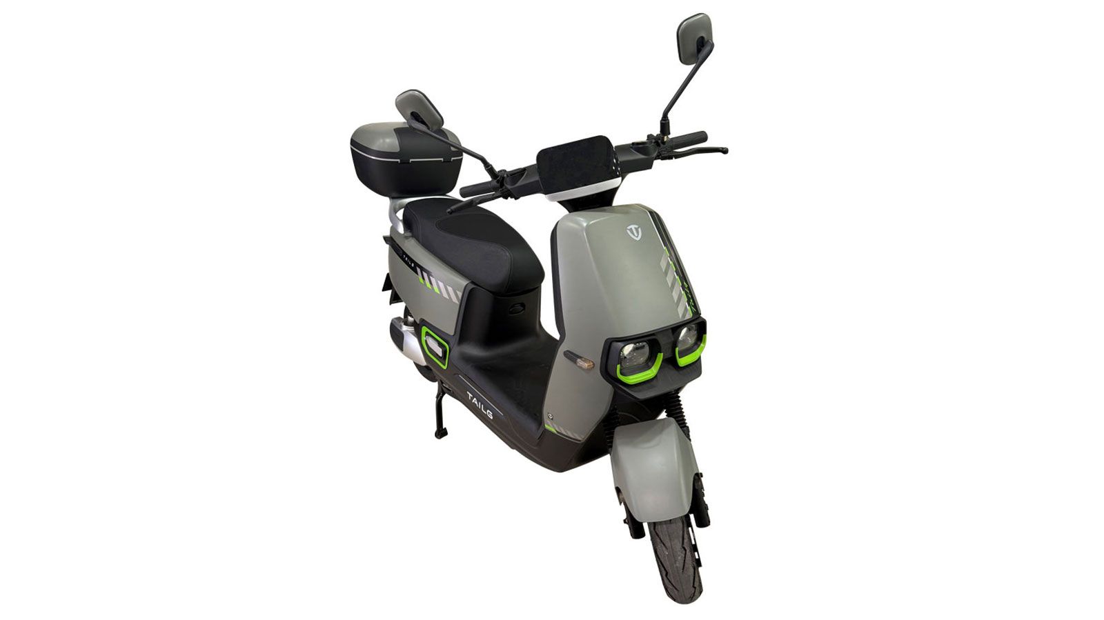 Με τελική ταχύτητα 45km/h και χαμηλό βάρος στα 103 κιλά, προσφέρεται ως ένα μεταφορικό μέσο για μικρές διαδρομές, παραδόσεις ή ελαφριά επαγγελματική χ