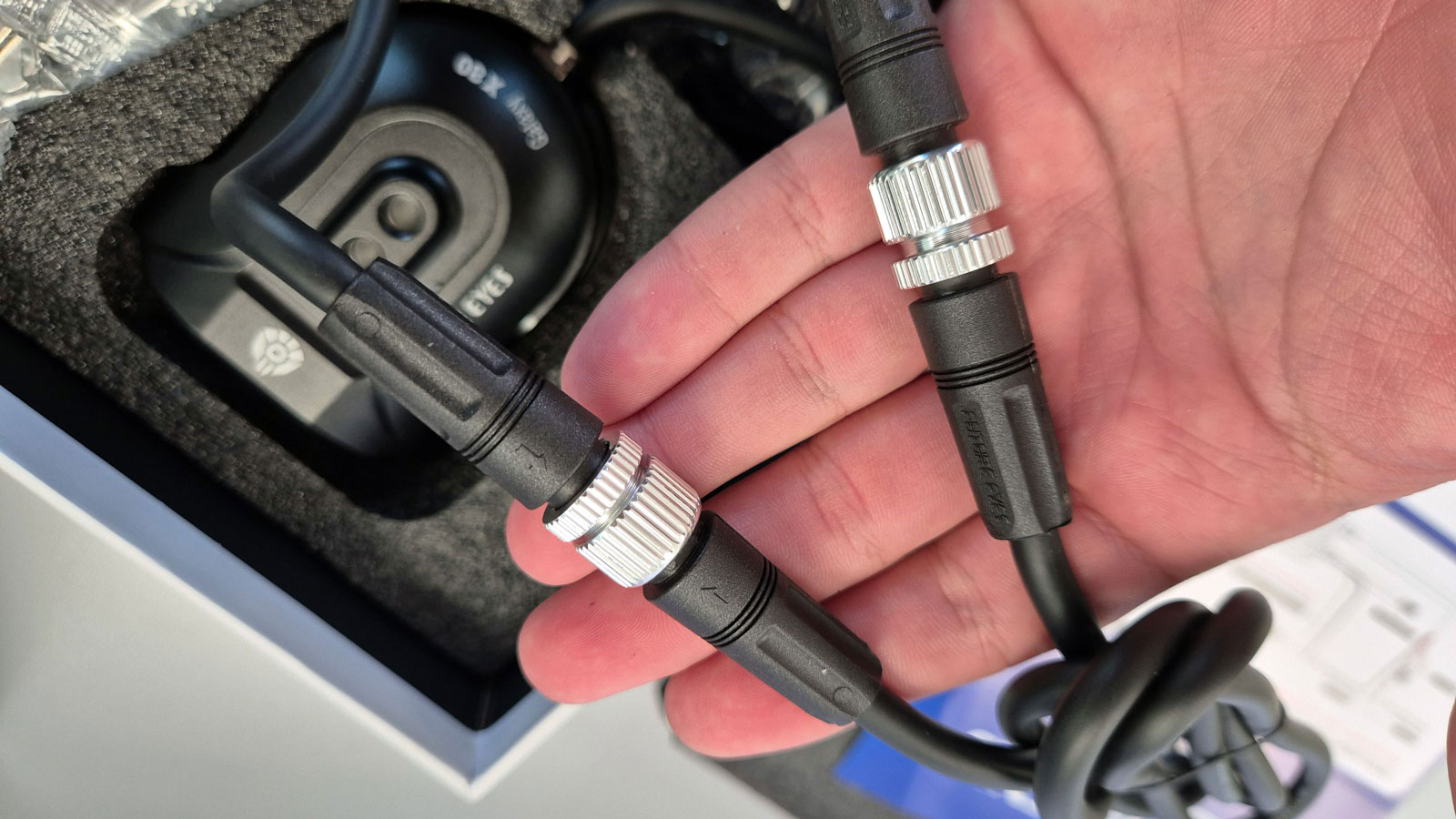 Future Eyes X80: Ελαφριοί και ανθεκτικοί LED προβολείς με ισχύ 120W