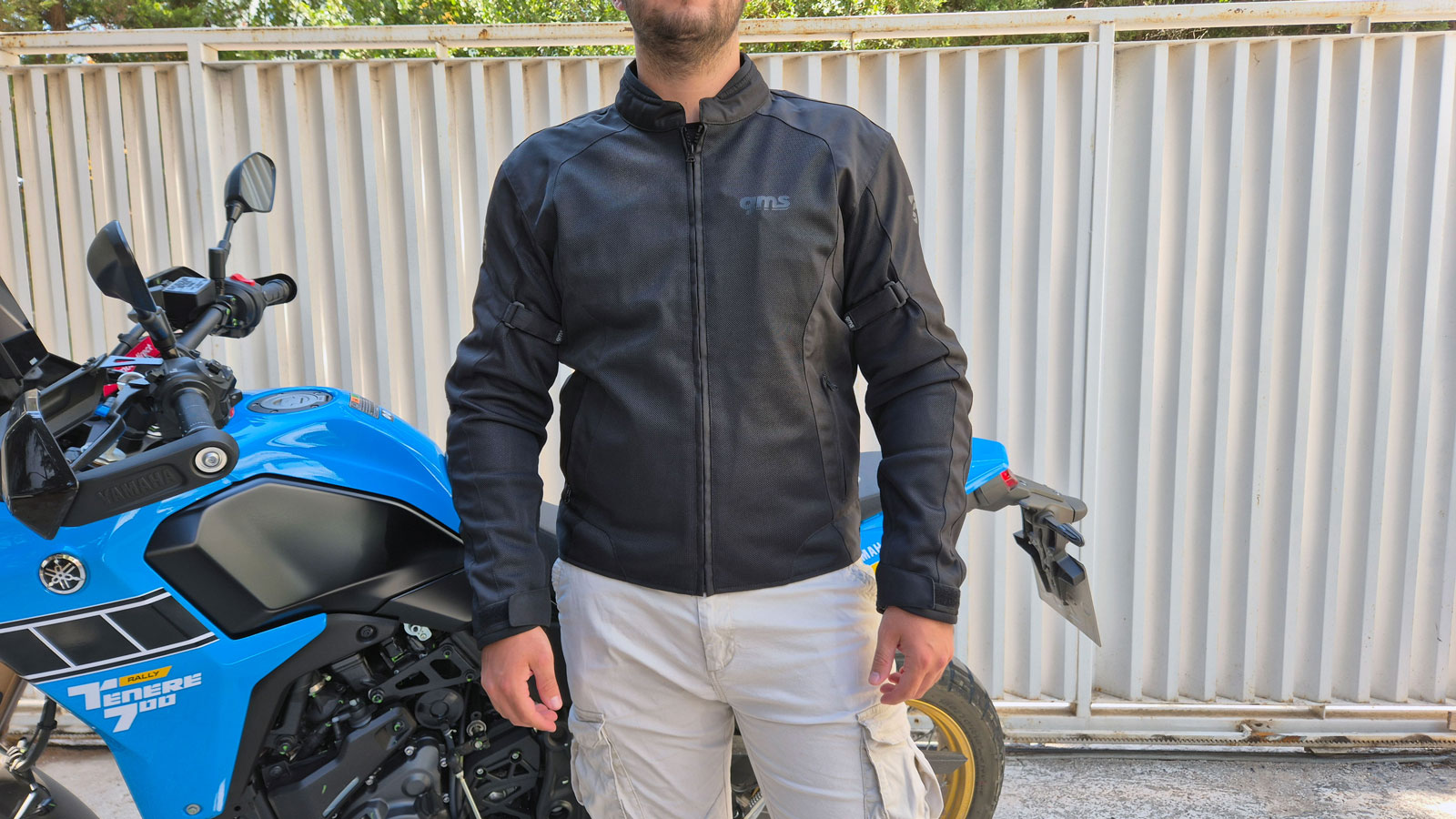 Το GMS Fiftysix 7, είναι ένα καλοκαιρινό μπουφάν με εξαιρετική για την τιμή του ποιότητα κατασκευής. 