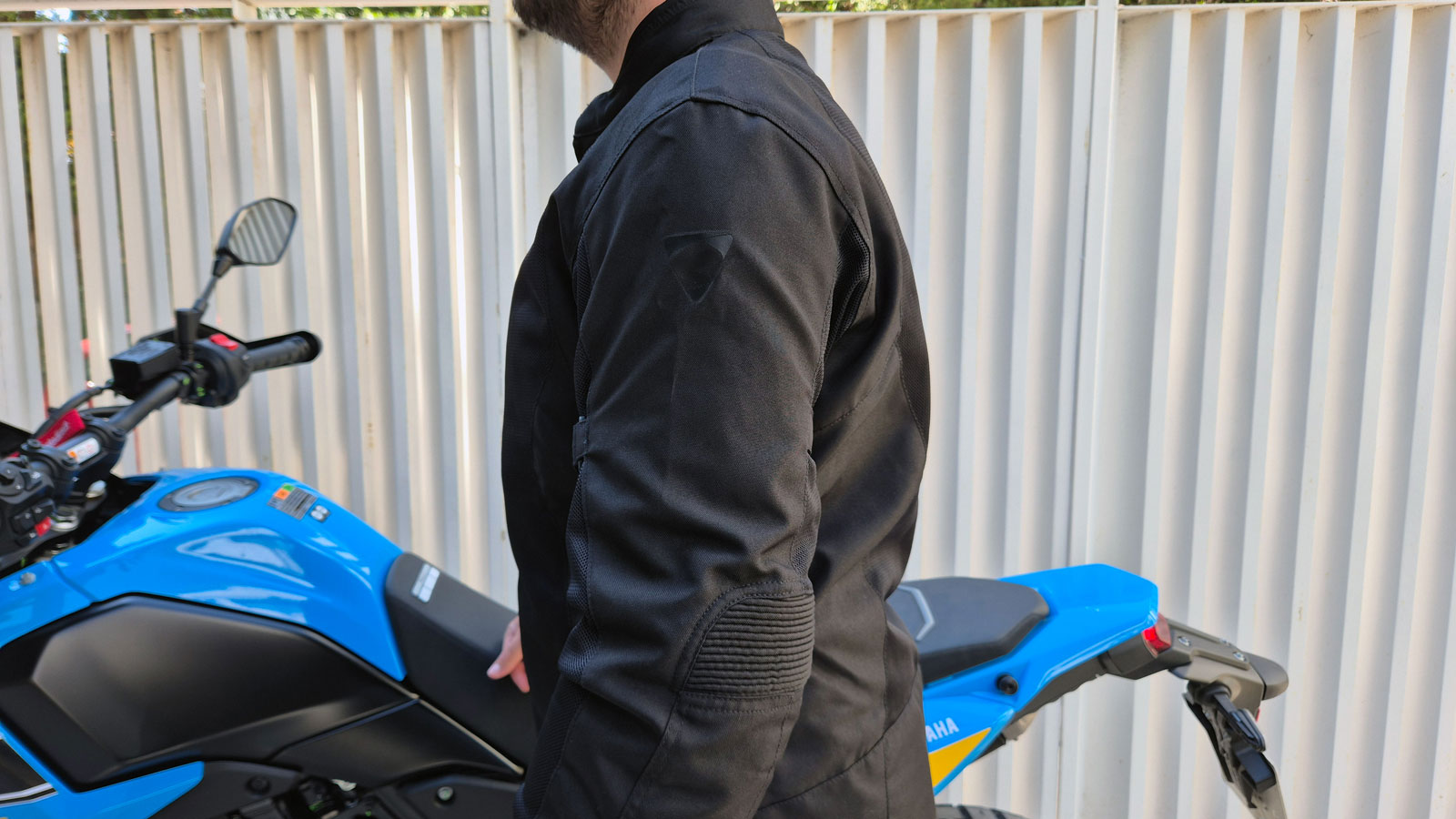 Αυτή είναι η πλαϊνή όψη του GMS Fiftysix 7. 