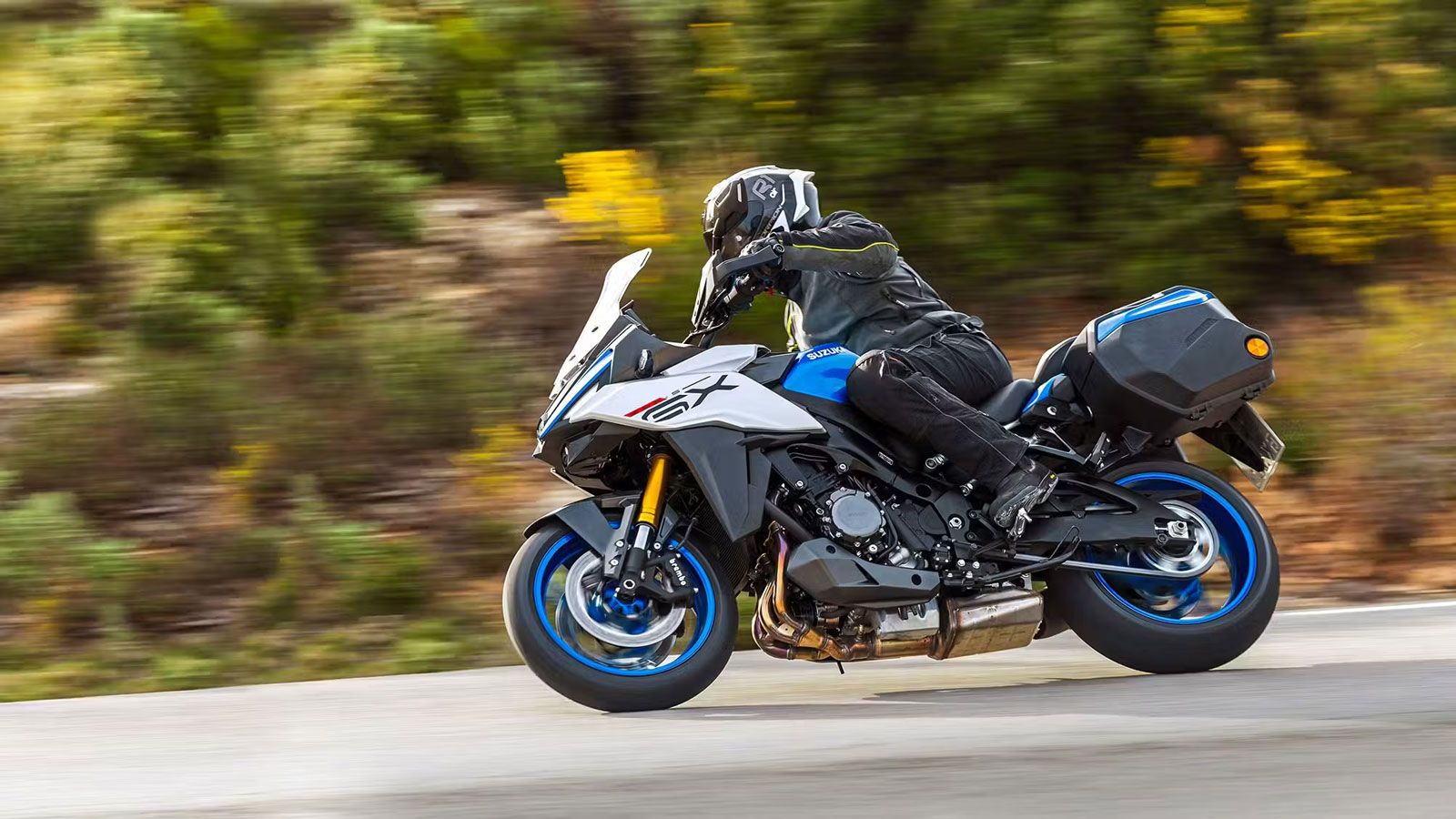 Το design του μοντέλου παραμένει άγνωστο, αλλά οι ενδείξεις μιλούν για δύο διαφορετικά στυλ: ένα καθαρόαιμο sport touring GT και μια crossover GX εκδο