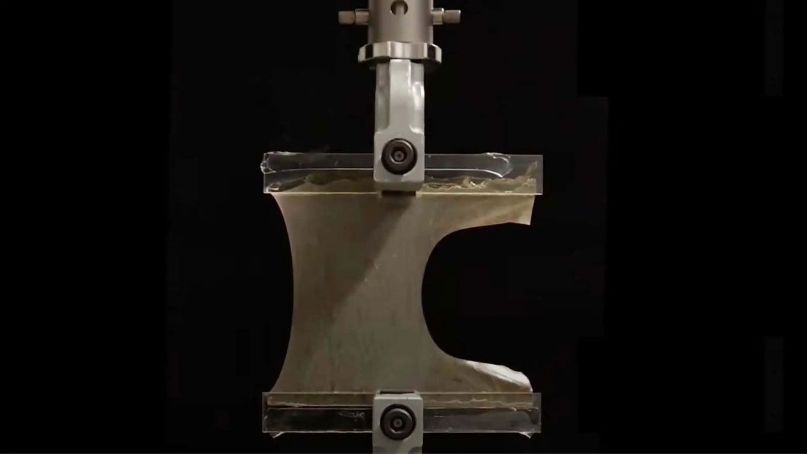 Ερευνητές του John A. Paulson School of Engineering του Harvard παρουσίασαν μια νέα μορφή φυσικού καουτσούκ, η οποία μπορεί να φέρει επανάσταση σε πλή