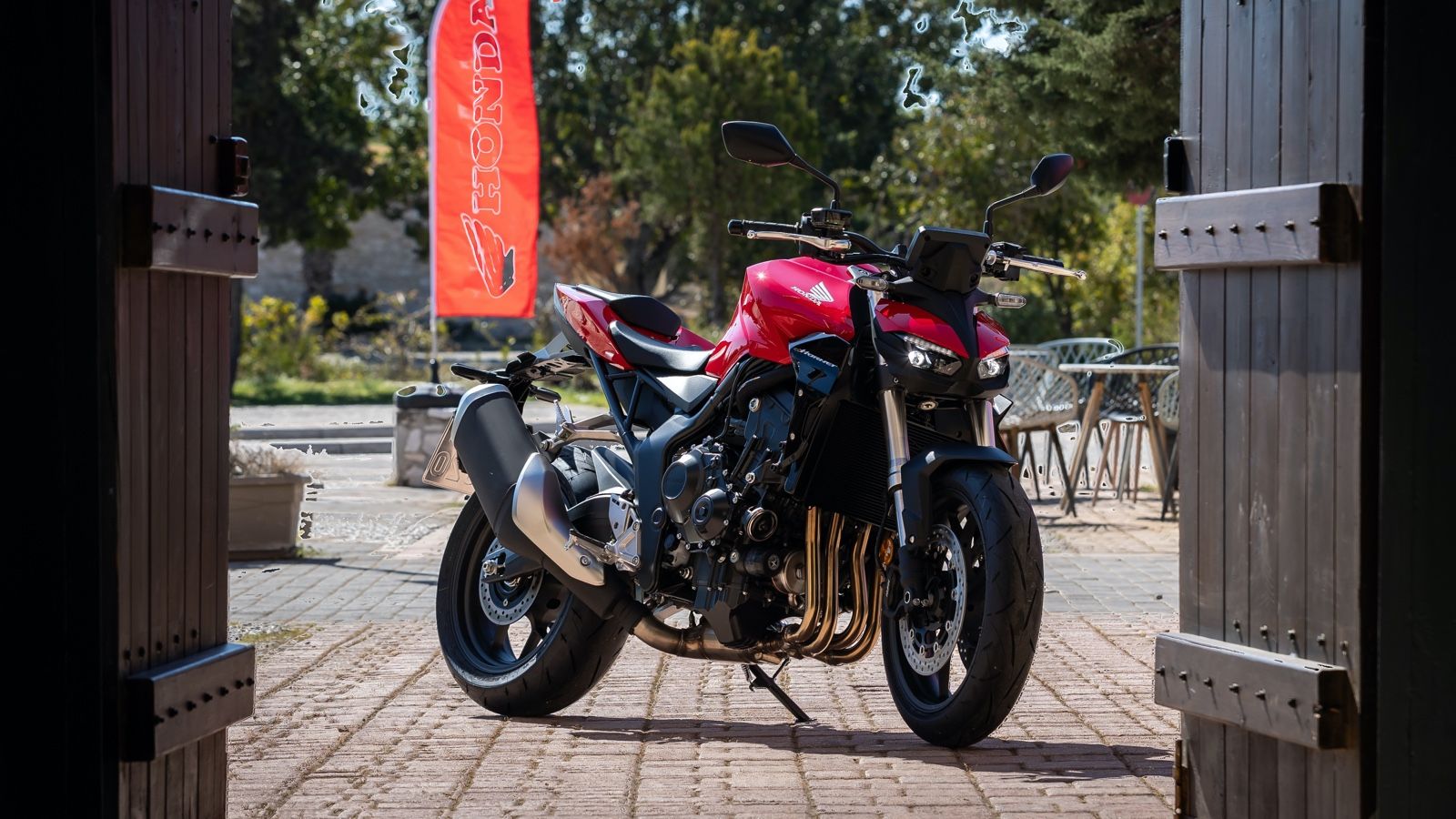Παρουσιάστηκε στην Ελλάδα η Honda CB1000 Hornet