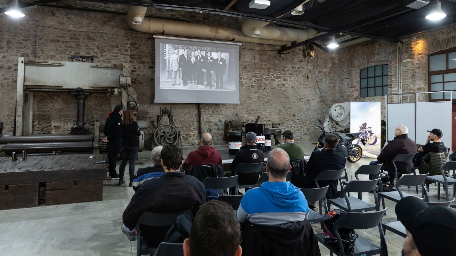 Δημοσιογραφική παρουσίαση Honda CB1000 Hornet