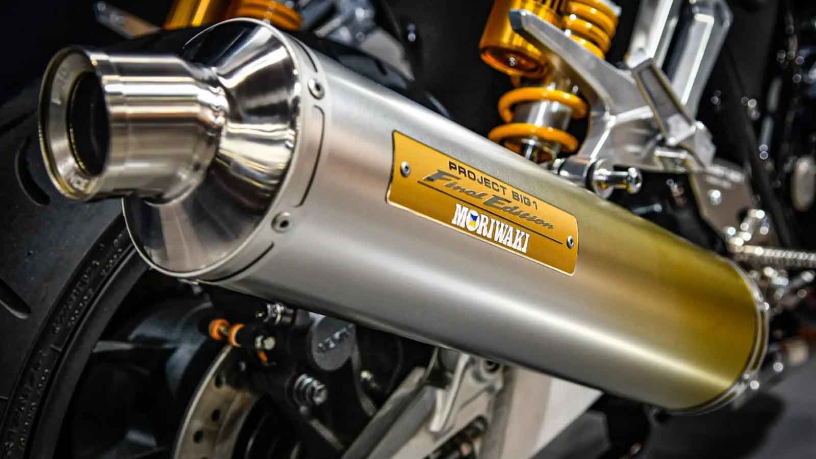 Moriwaki ZERO GOLD: Slip-on εξάτμιση με ειδικό έμβλημα