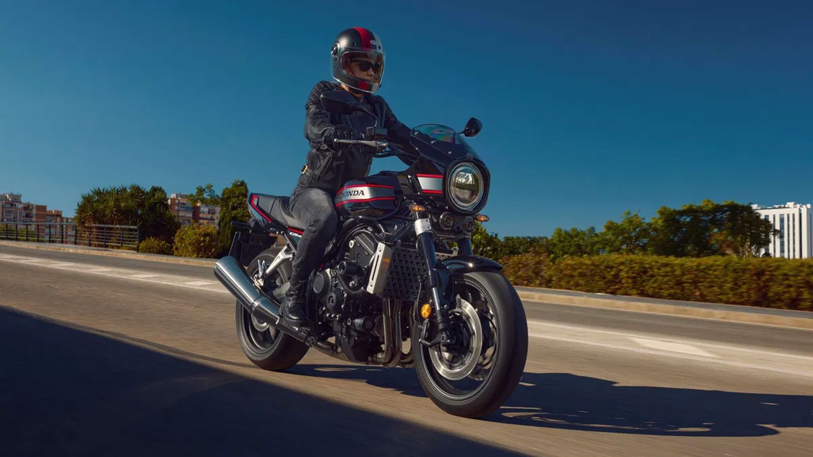 Παρουσιάστηκε αρχικά ως concept στη Suzuka 8 Hours, και πλέον είναι έτοιμη για παραγωγή, προσφέροντας έναν συνδυασμό κλασικού σχεδιασμού και σύγχρονης