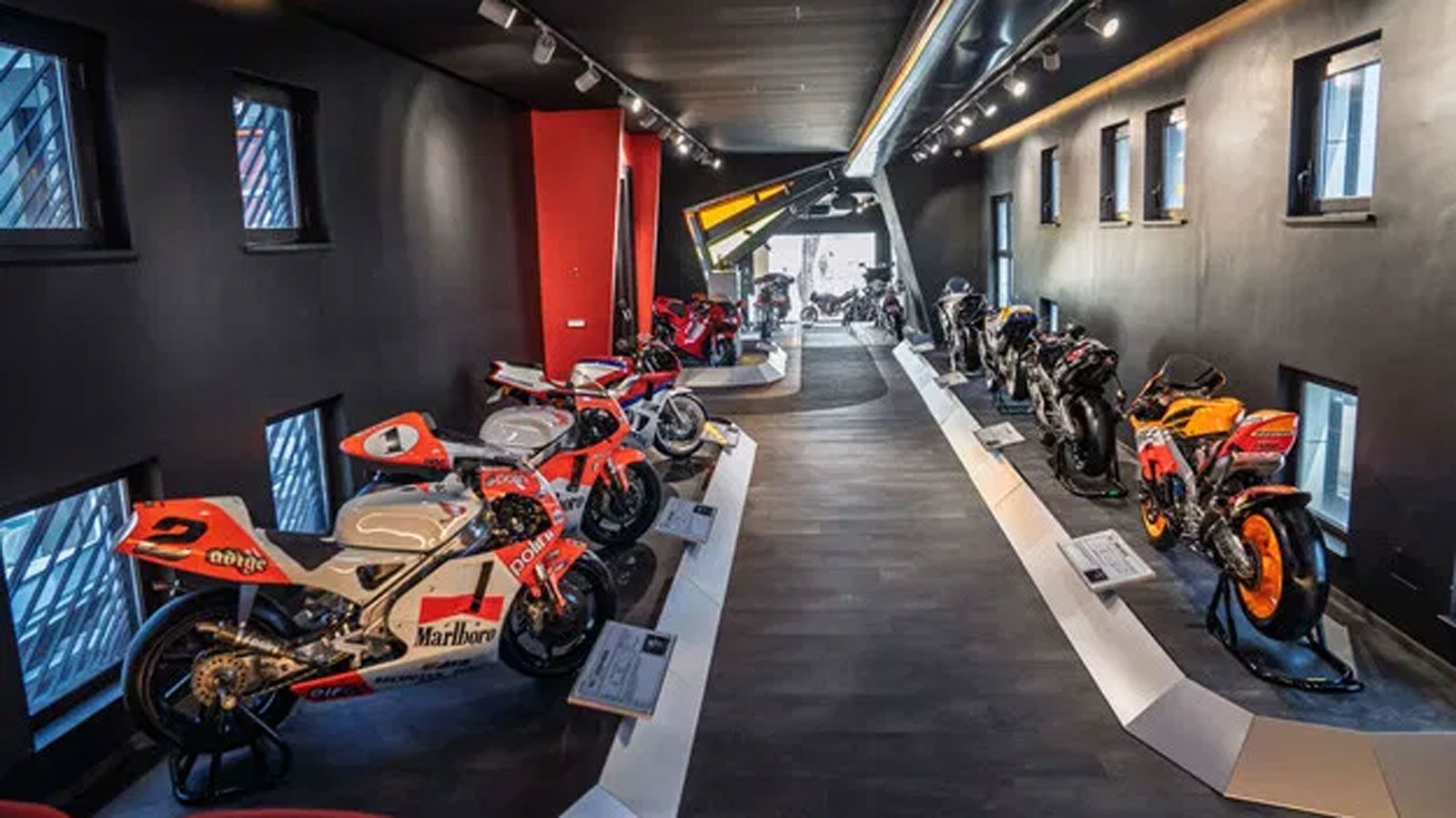 Στην καρδιά της Ρώμης άνοιξε επίσημα τις πόρτες του το ολοκαίνουργιο Honda Classic Museum, ένας ειδικά σχεδιασμένος χώρος που συγκεντρώνει μερικές από