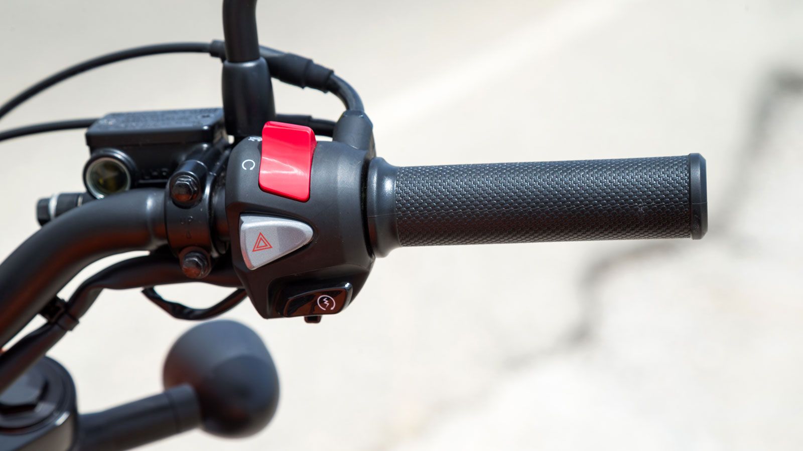 Δεξιός διακόπτης.