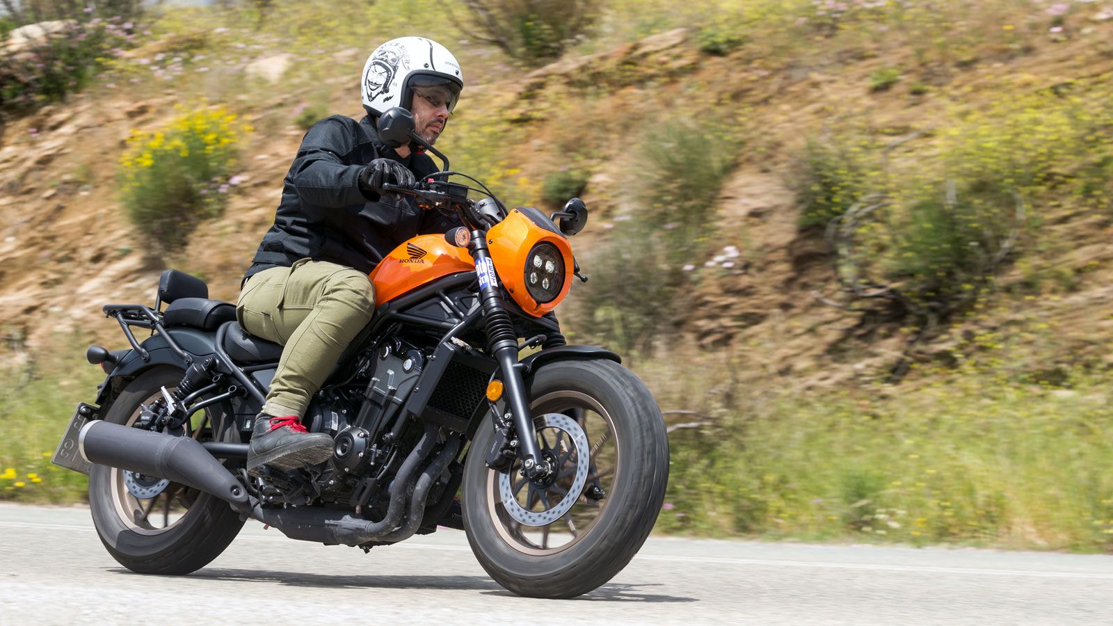 Xάρη στις αναβαθμισμένες αναρτήσεις της έκδοσης SP της δοκιμής μας, να οδηγηθεί και αρκετά «ζεστά» και να σου χαρίσει χαμόγελα οδηγικής ευχαρίστησης.