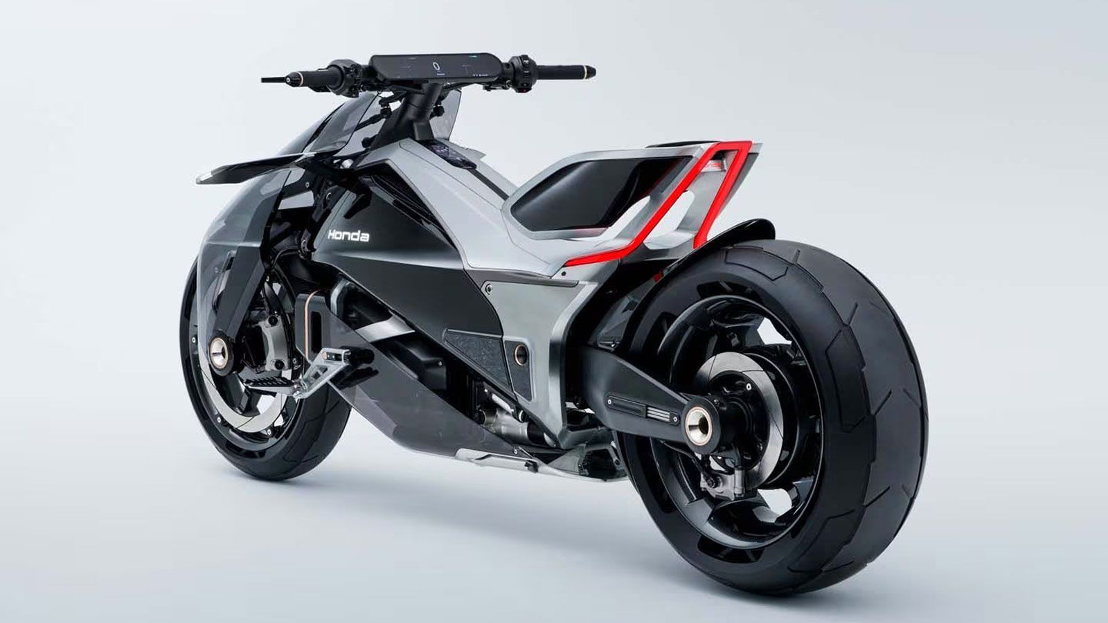 Η παρουσίαση συνοδεύτηκε από εντυπωσιακό βίντεο που ανέδειξε τις δυνατότητες του Outlier, επιβεβαιώνοντας πως η Honda δεν περιορίζεται στο design, αλλ