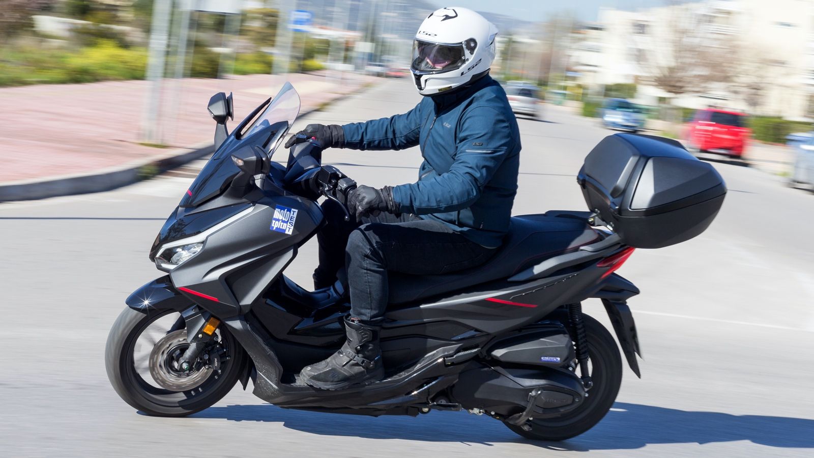 Αφθονη ροπή όπου τη χρειάζεσαι με αθόρυβη και παράλληλα μεστή λειτουργία χωρίς κομπιάσματα και κραδασμούς όσο τα χιλιόμετρα ανεβαίνουν.