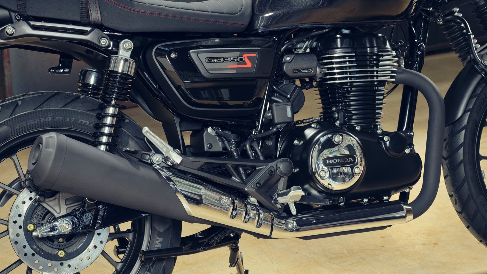 HONDA GB350S: Mε πλούσιο εξοπλισμό και κορυφαία ποιότητα κατασκευής 