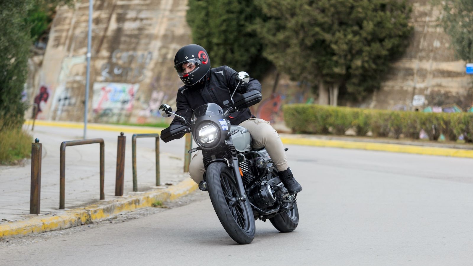 Η κατανάλωση μετρήθηκε στα 3,5 λίτρα/100χλμ, αλλά με πιο χαλαρό γκάζι εύκολα πέφτει κι άλλο.