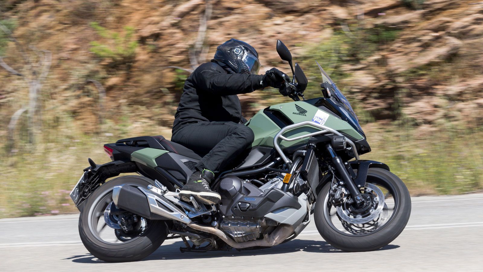 Λίγες μοτοσυκλέτες έχουν αγαπηθεί όσο το NC… όχι για τις επιδόσεις ή κάποια ιδιαίτερα χαρακτηριστικά του, αλλά για την ευκολία που φτάνει στην σ