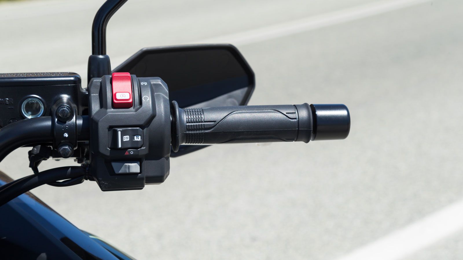 Δεξιός διακόπτης.