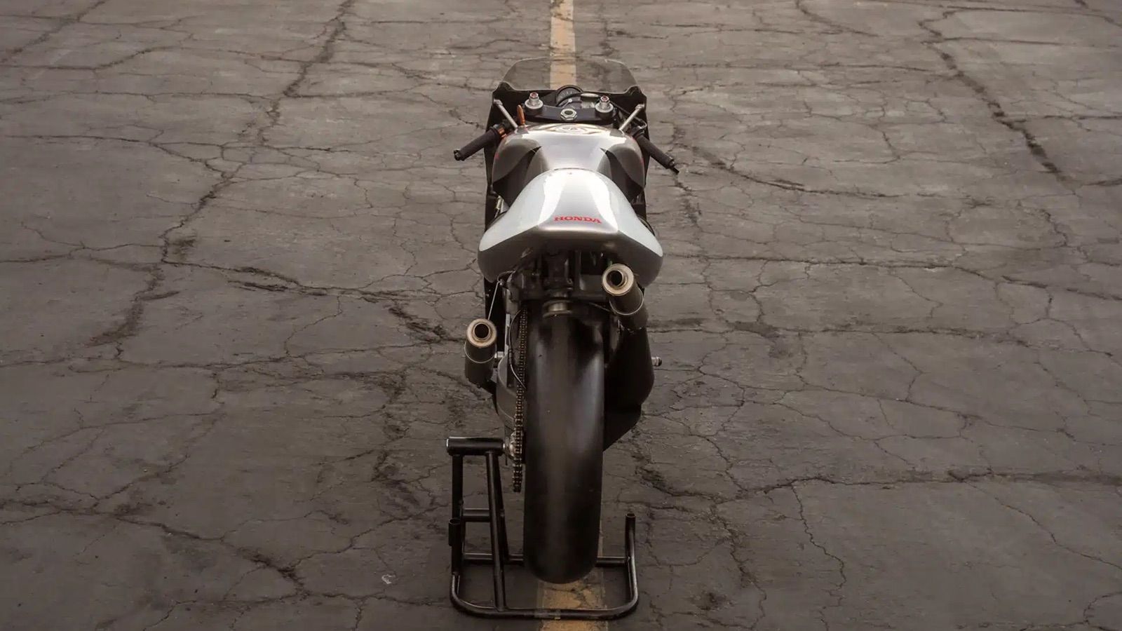 Honda NSR500V του 1997 δημοπρατήθηκε και πουλήθηκε σε τιμή-σοκ!