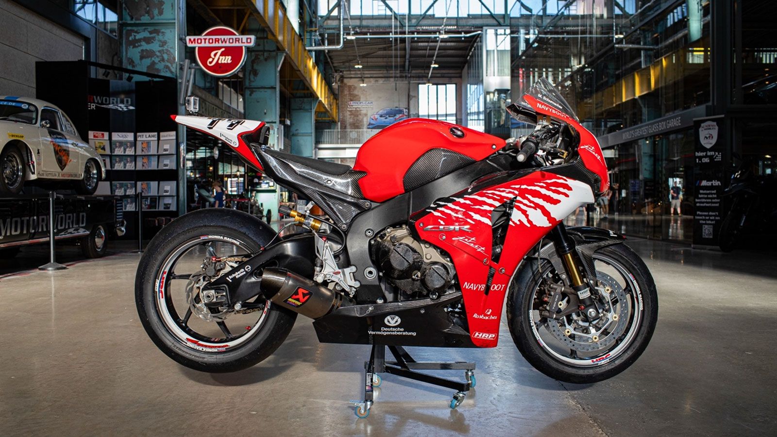 Η προσωπική Honda CBR1000RR Fireblade του θρύλου της Formula 1, Michael Schumacher, βρέθηκε στο επίκεντρο μιας εντυπωσιακής δημοπρασίας, πιάνοντας το 