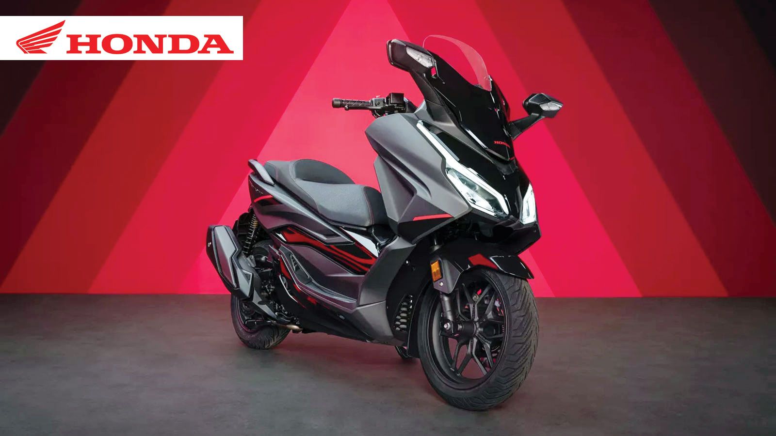 Το Forza 350 δείχνει τον δρόμο στην premium σπορ μετακίνηση