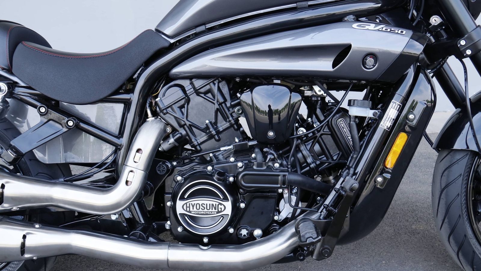 Hyosung Speed Cruiser GV650: Ταξιδιάρικο Cruiser με τελική 200 χλμ/ώρα