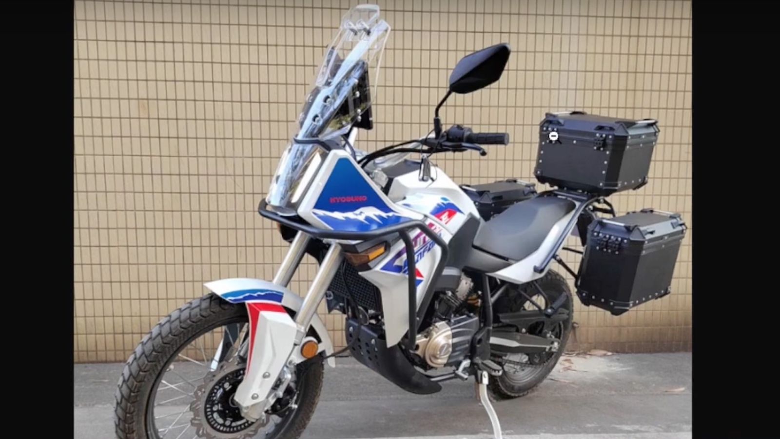 Hyosung Adventure 250: Νέο μικρό adventure από την Hyosung με V2 κινητήρα 250 κ.εκ.