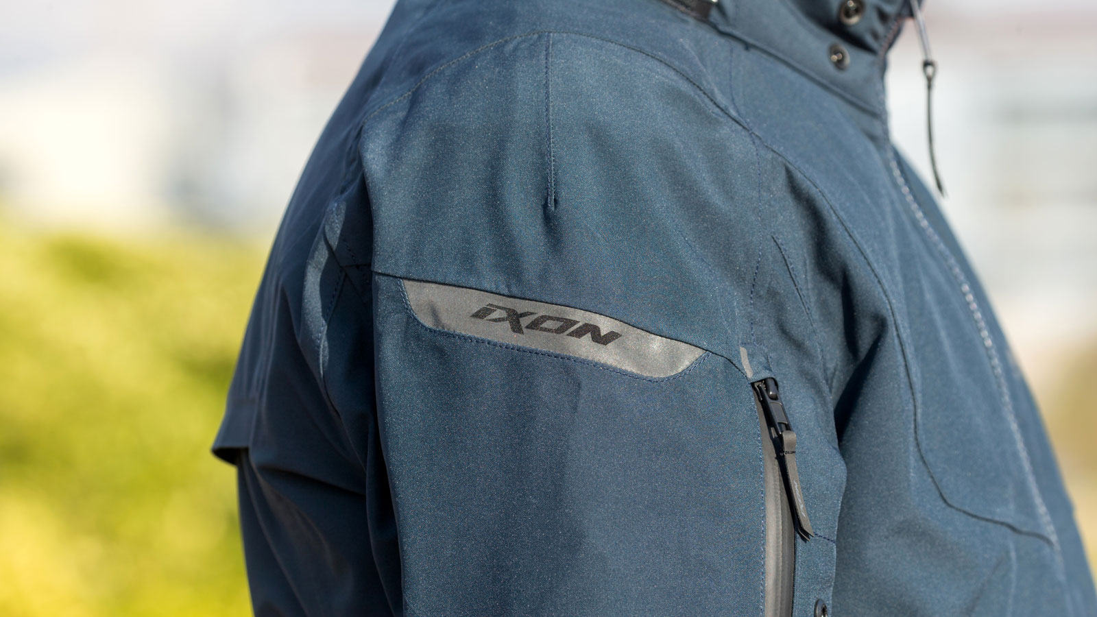 Test IXON Burning: Μπουφάν 4 εποχών, ιδανικό για κάθε μέρα με τεχνολογία XDRY
