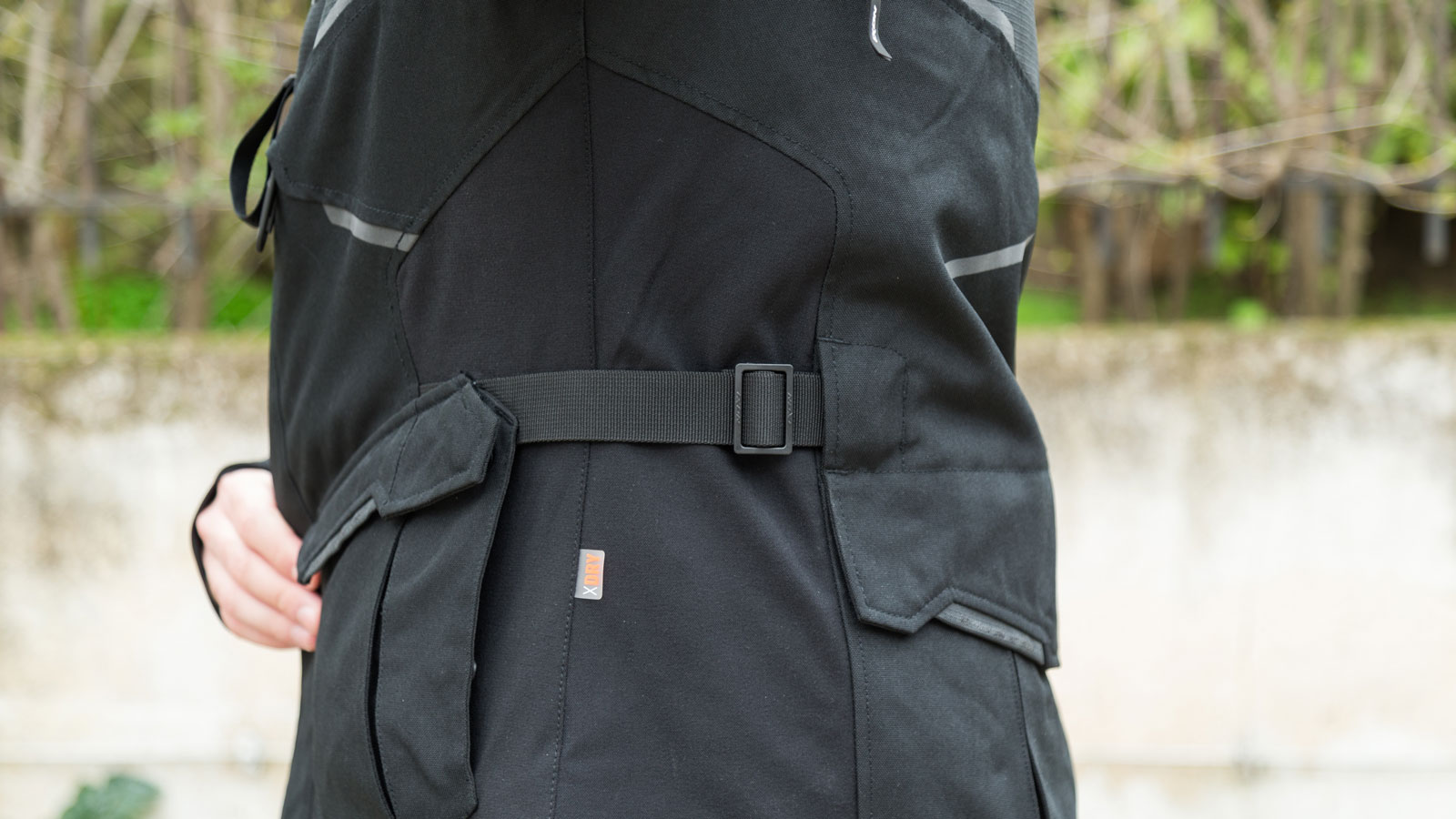 Test μπουφάν IXON Eddas: Έχει πάνω, την μάνα του και τον πατέρα του