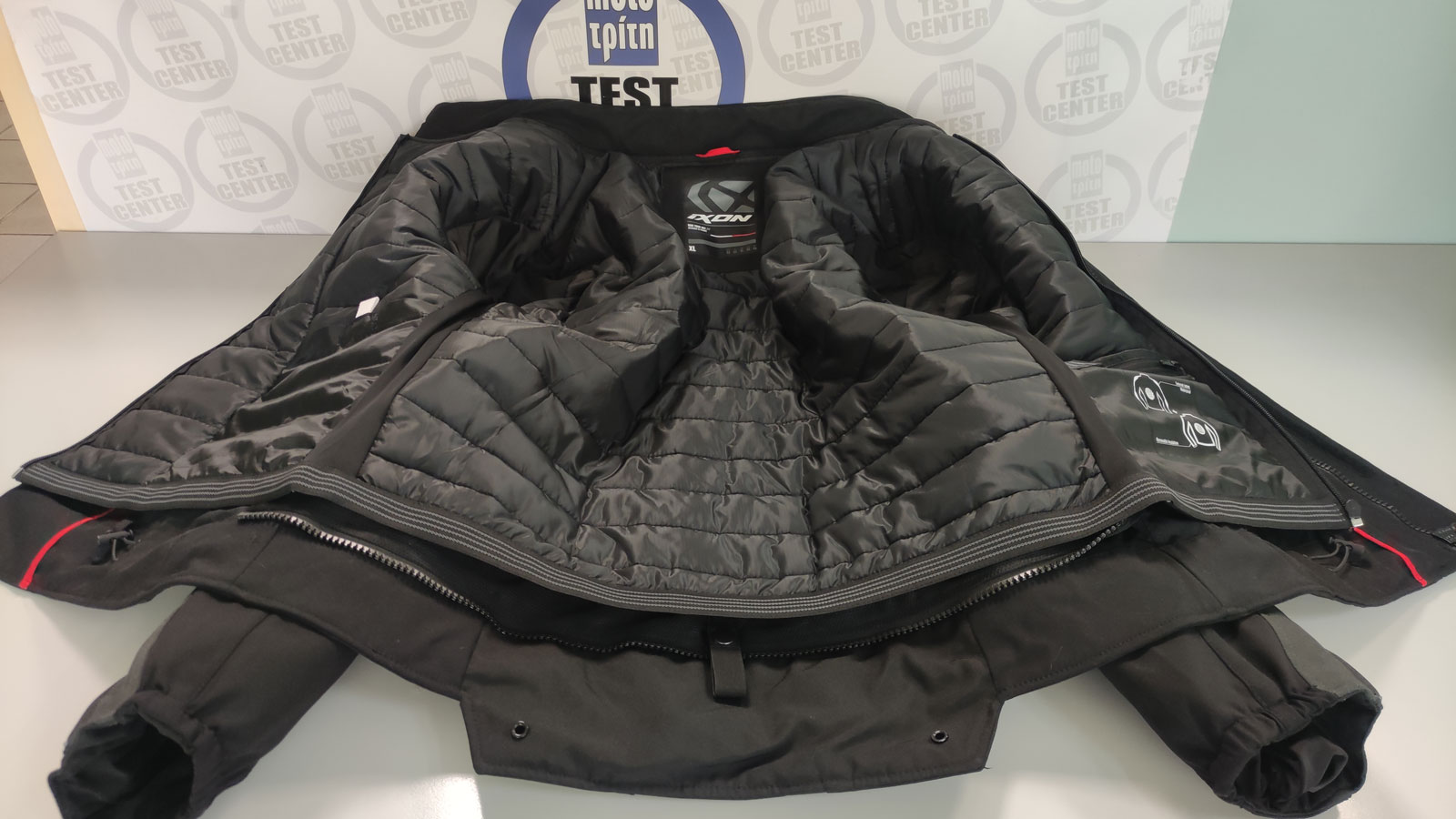 Test μπουφάν IXON Eddas: Έχει πάνω, την μάνα του και τον πατέρα του