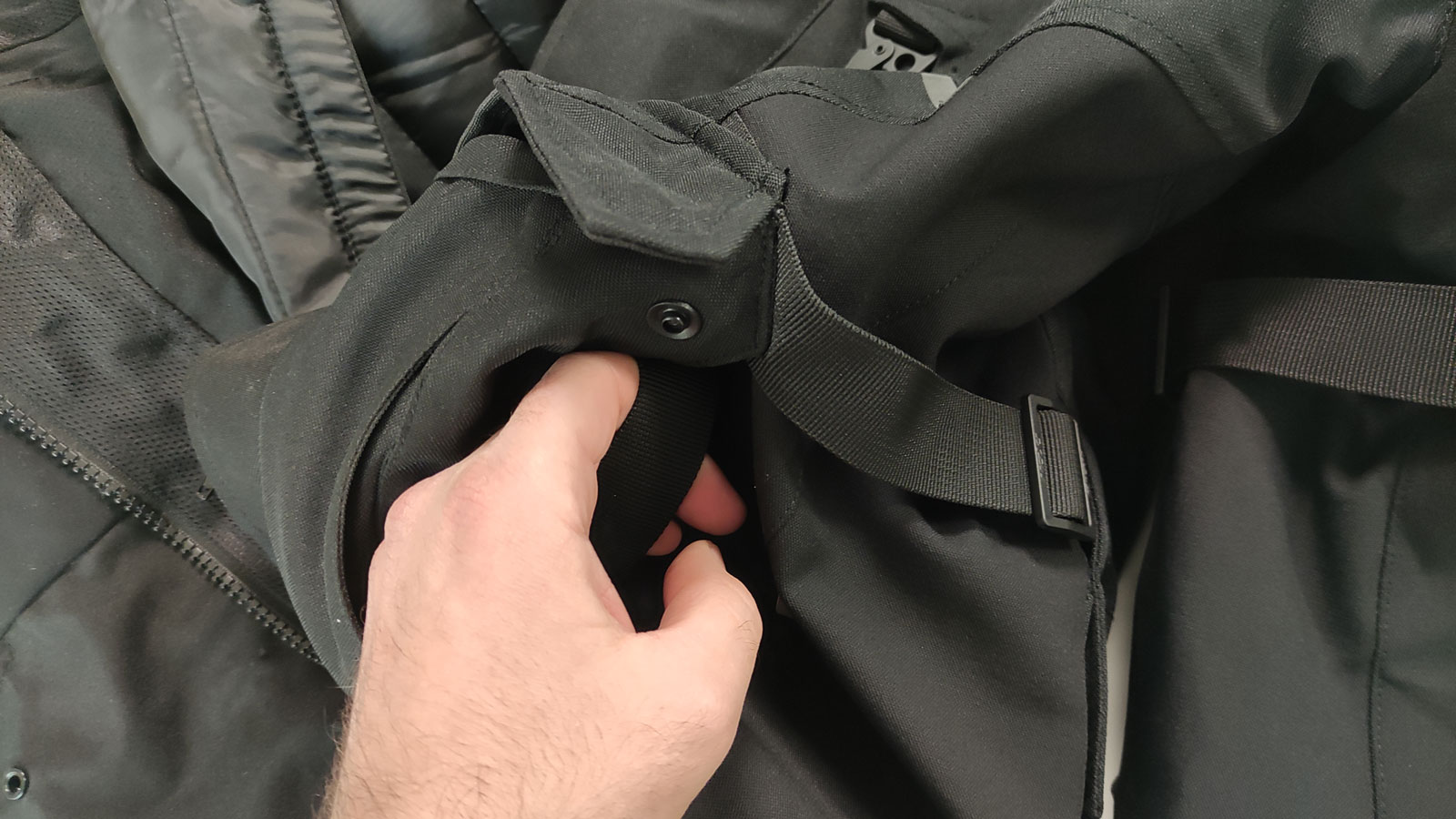 Test μπουφάν IXON Eddas: Έχει πάνω, την μάνα του και τον πατέρα του