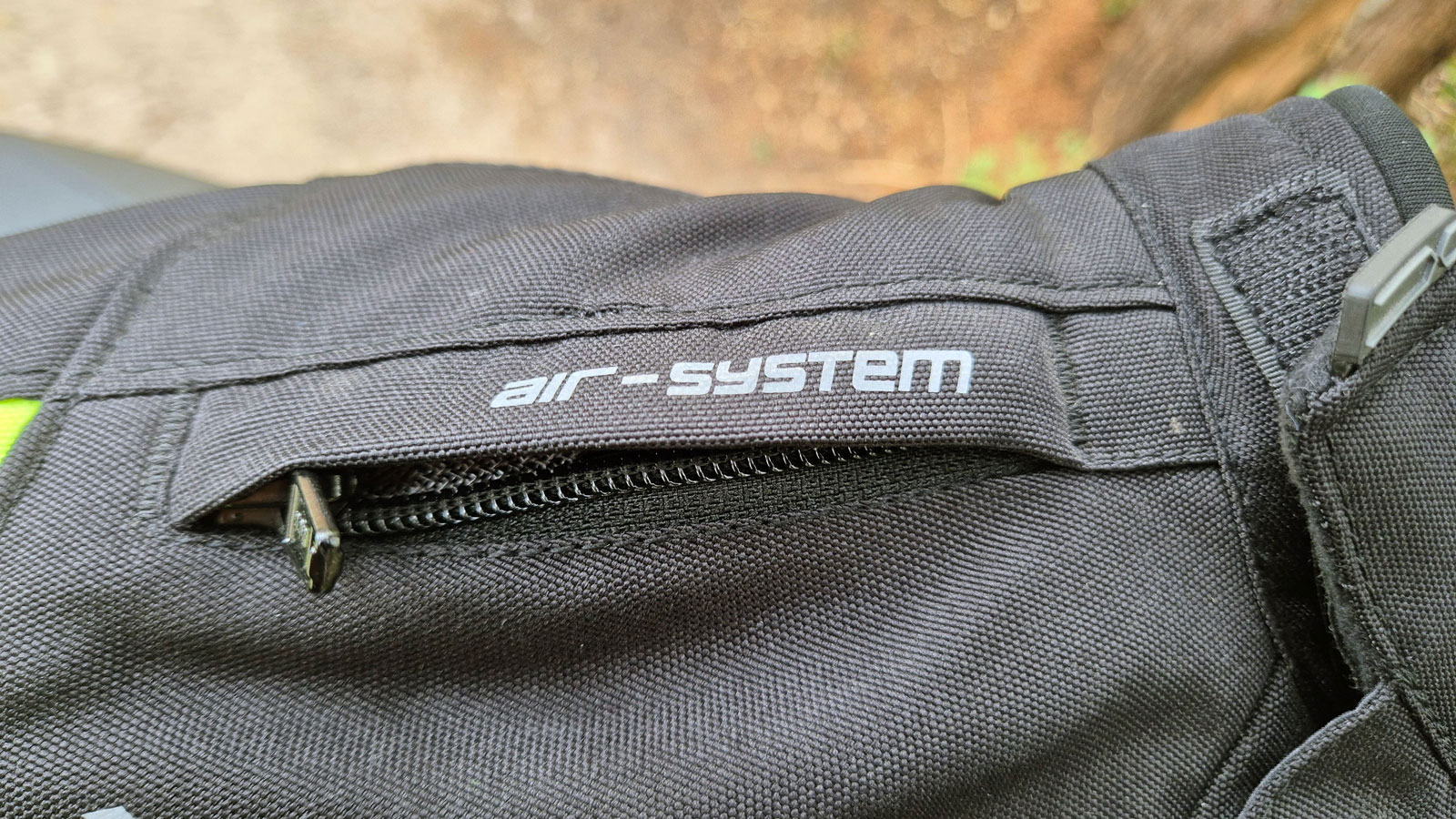 Παρουσίαση IXS Tour Kids 1.0: Παιδικό μπουφάν 4 εποχών που μεγαλώνει…