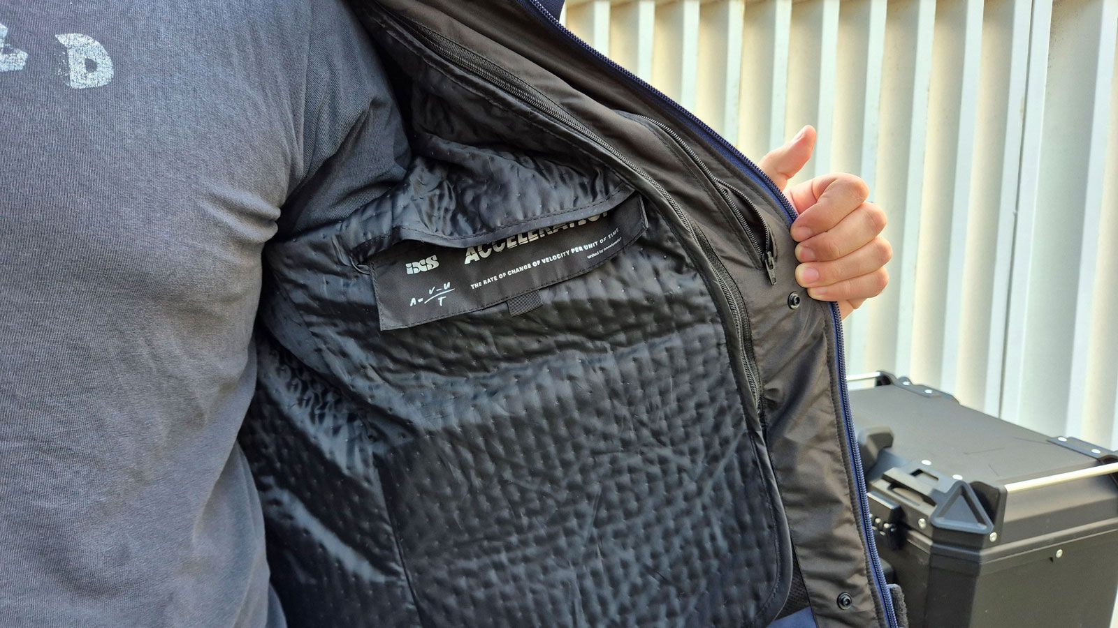 Αυτή είναι η πολυεστερική, εσωτερική επένδυση του IXS Tour Lennox. 