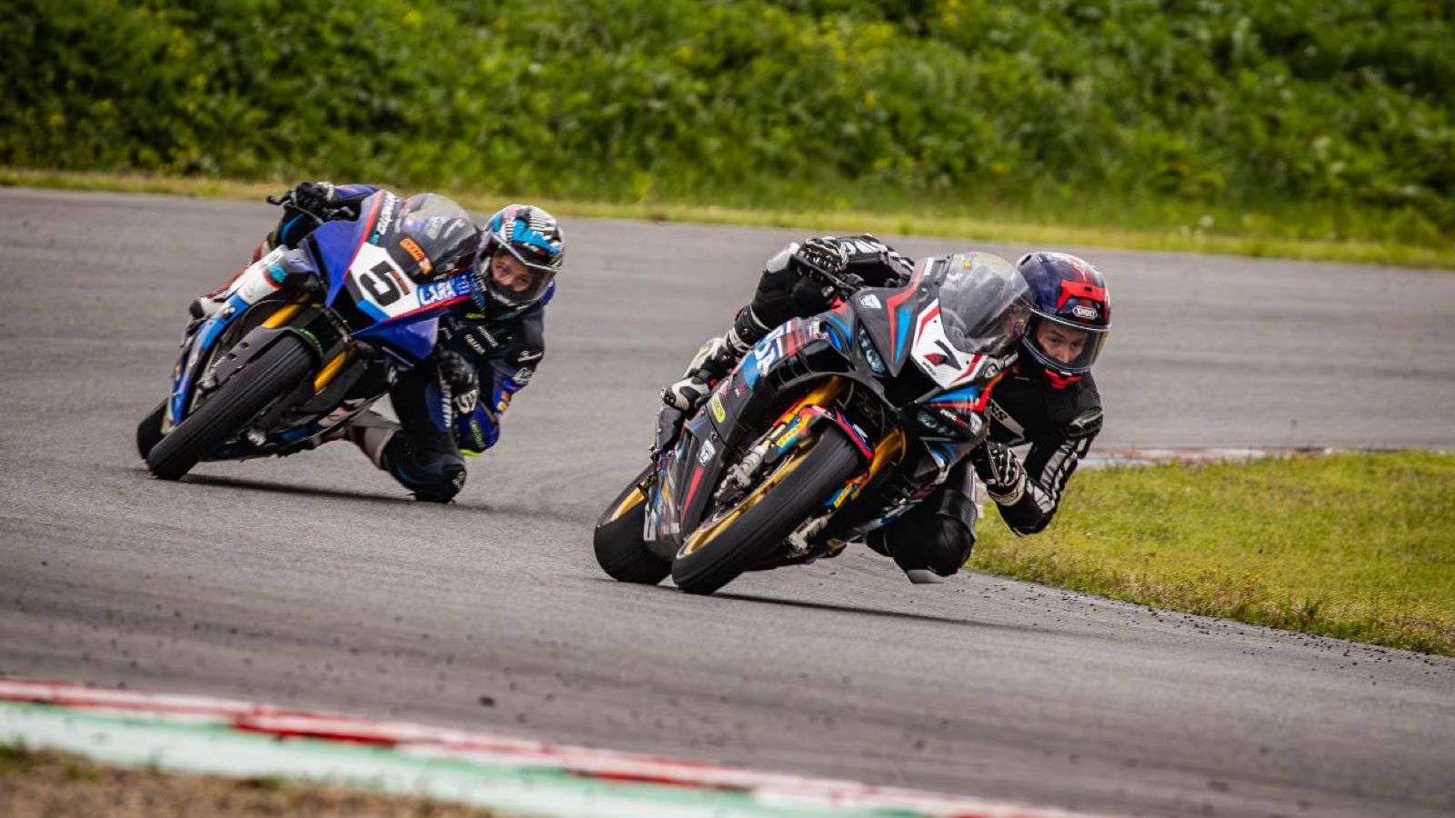 Κυριαρχία του Δημήτρη Καρακώστα στα Superbikes