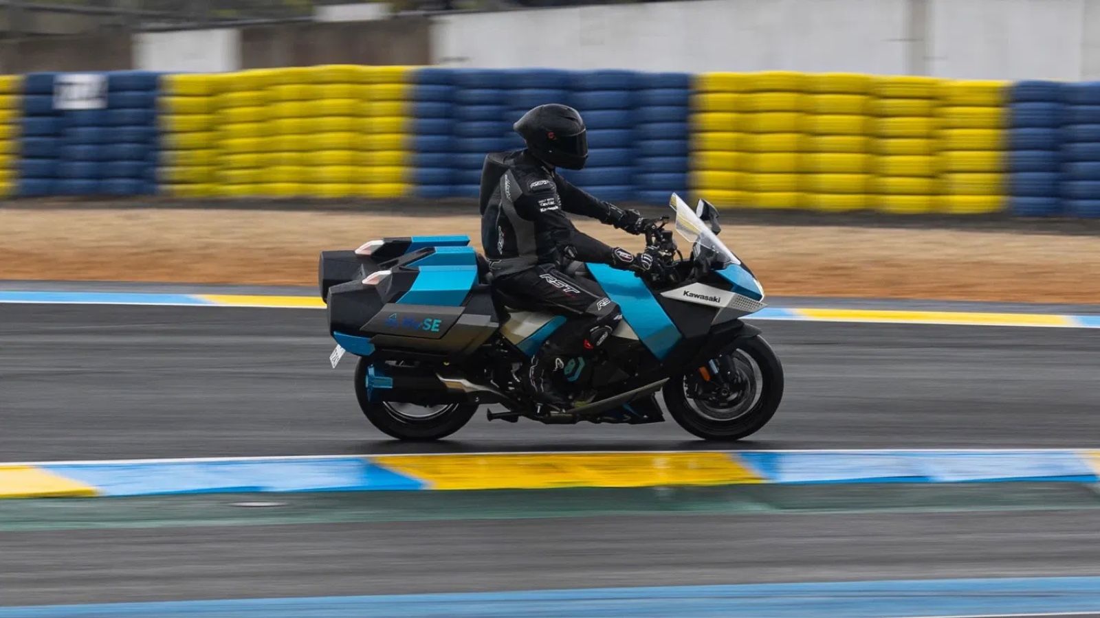 Kawasaki H2 HySE: Υπό βροχή η εμφάνισή της στον 24h Le Mans