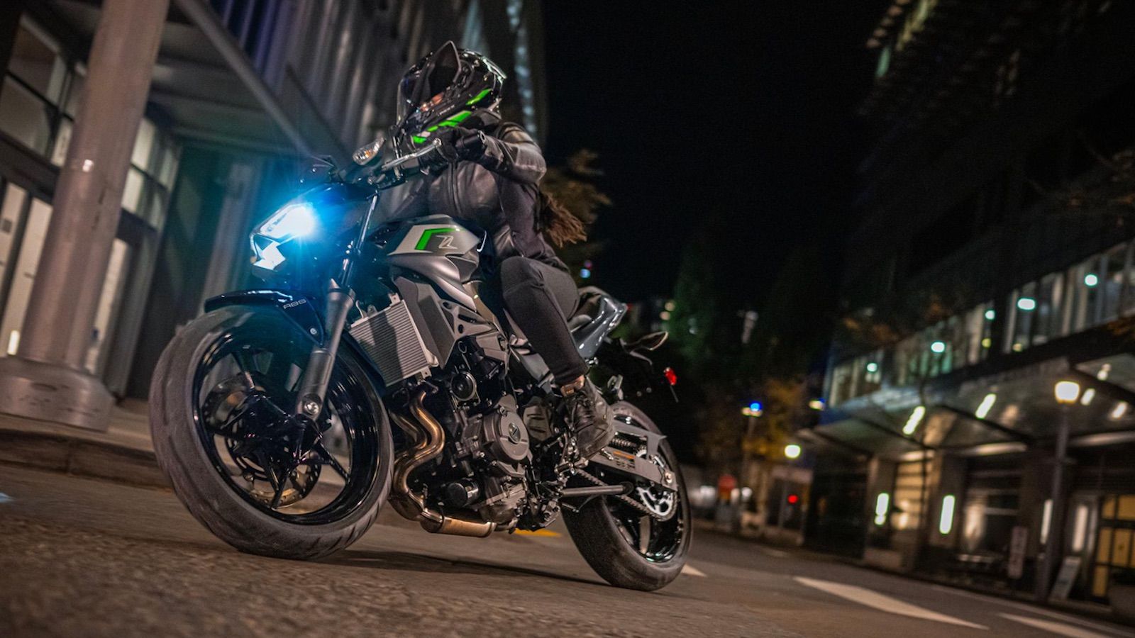 Kawasaki Z500: Με νέα, μειωμένη τιμή ακόμα πιο προσβάσιμη!
