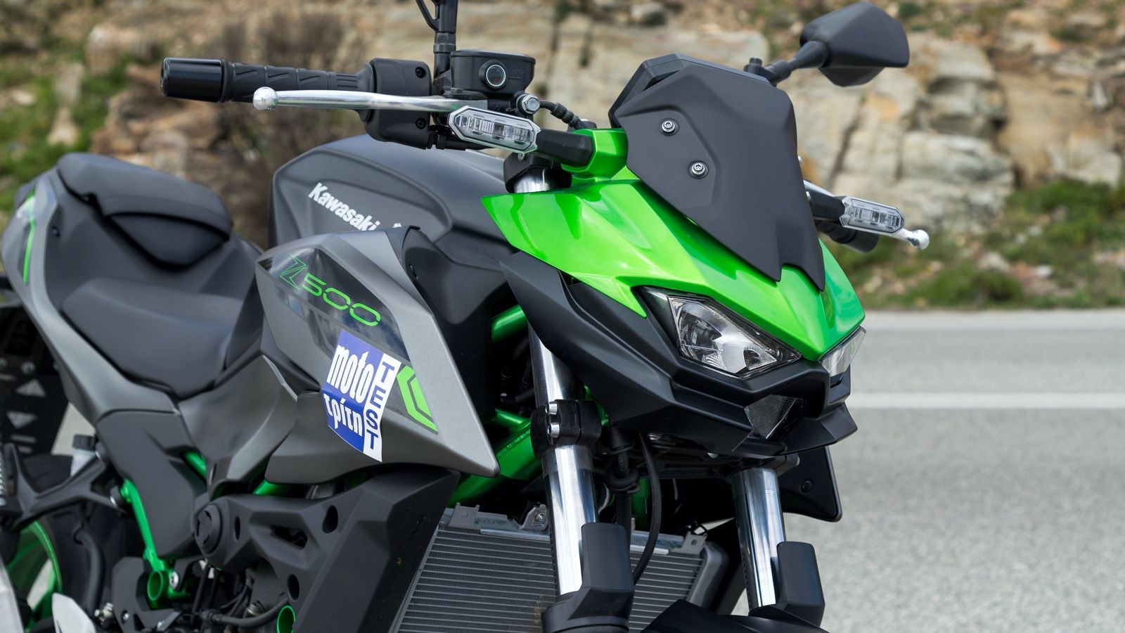 Η μετεξέλιξη του σχεδιασμού, φαίνεται ξεκάθαρα ότι έχει ξεκινήσει από το Best Seller Ζ750, ώστε να καταλήξουμε σε αυτή την πιο μοντέρνα εμφάνιση σήμερ