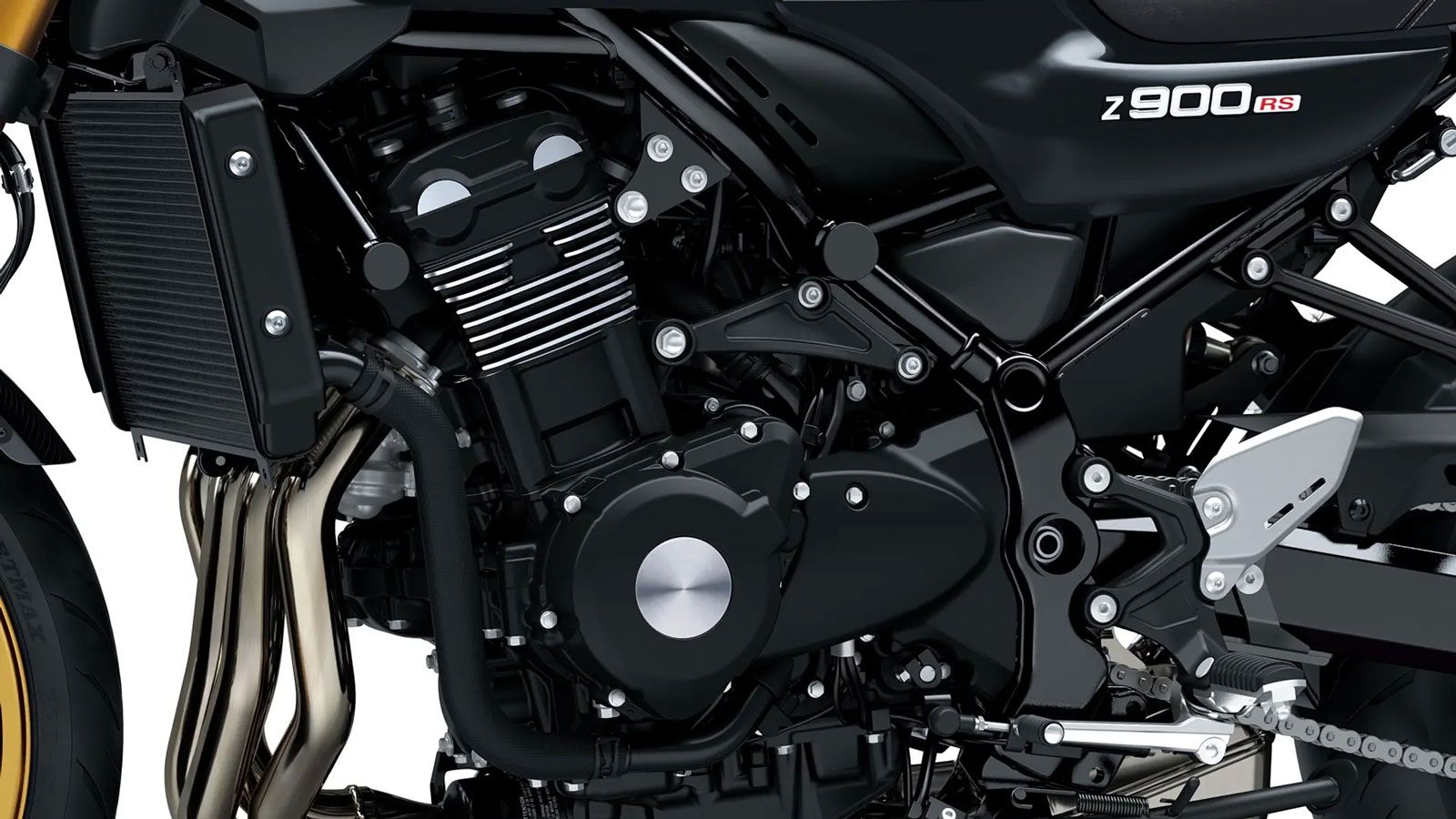 Στην καρδιά της νέας RS βρίσκεται ο τετρακύλινδρος εν σειρά κινητήρας 948cc, ο οποίος έχει δεχθεί λεπτομερή ρύθμιση για πιο ομαλή λειτουργία στις χαμη