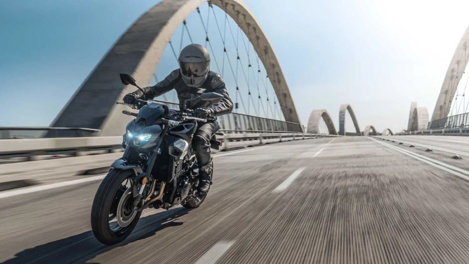 Kawasaki Z900 2025: «Eξυπνότερο» με IMU, Cornering ABS-TCS και Ride-by-Wire