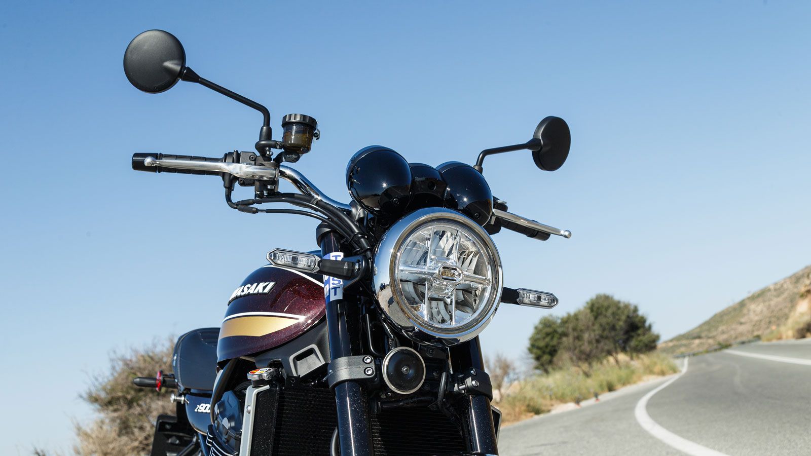 Ο κύκλος κυριαρχεί στον εμπρός LED προβολέα.