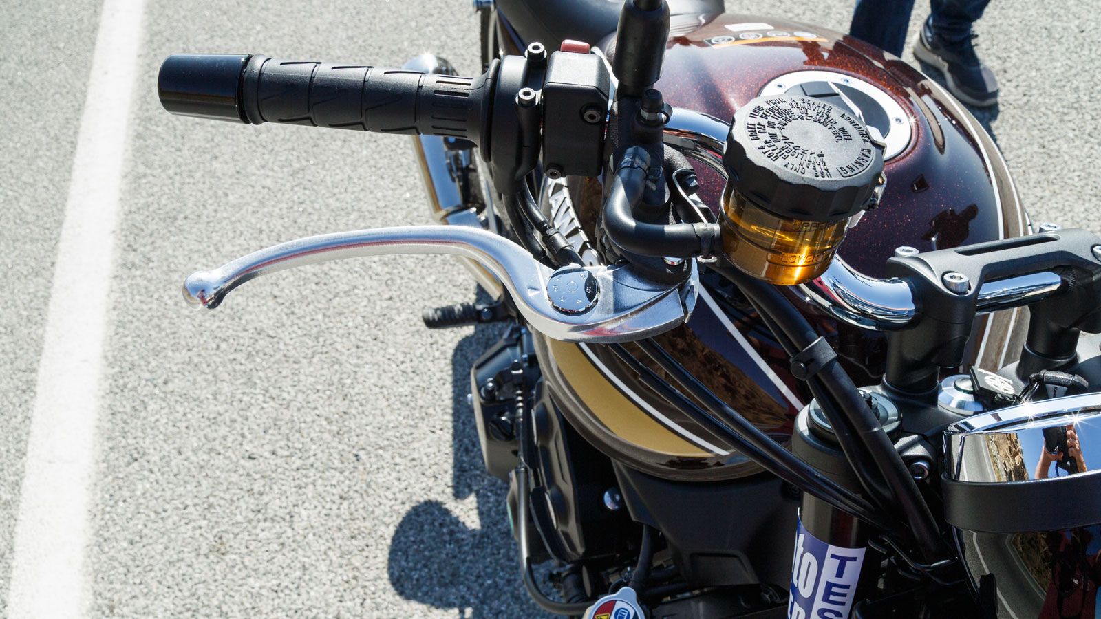 Το εργονομικό τρίγωνο τοποθετεί τον αναβάτη με μία ελαφριά κλίση προς τα εμπρός, η οποία όμως δεν θα τον κουράσει καθώς δεν ρίχνει ιδιαίτερο βάρος στο