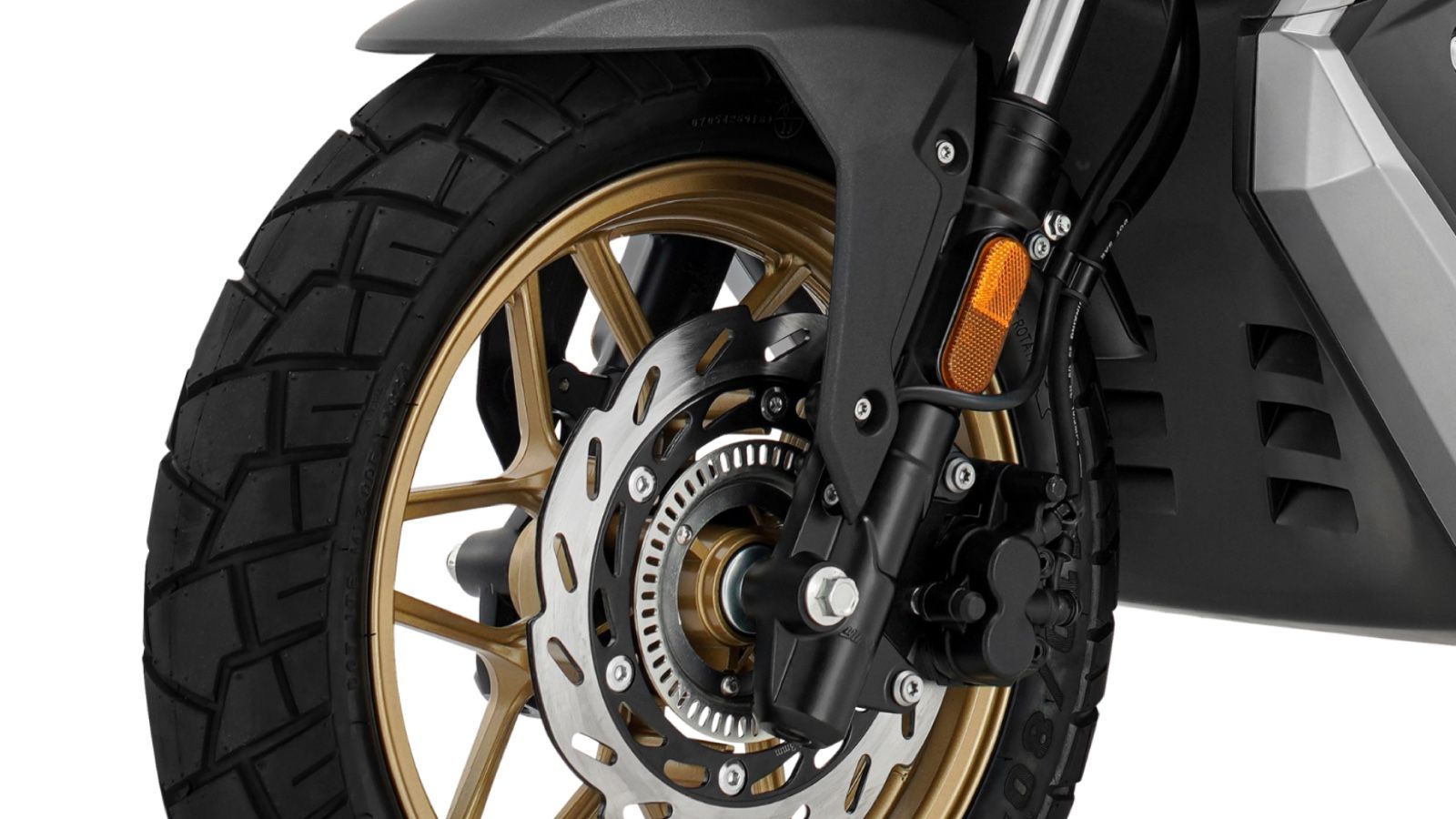 Keeway XDV 125 EVO: Ψηλό και ασφαλές adventure scooter για καθημερινές περιπέτειες