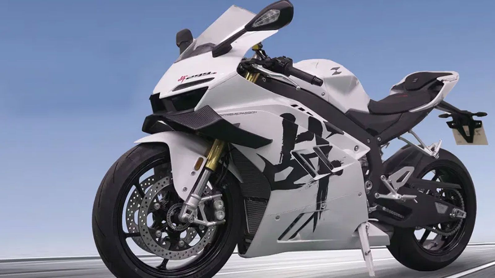 Ο Zhang Xue, ο άνθρωπος που ίδρυσε την Kove και την καθιέρωσε ως υπολογίσιμη δύναμη στον κόσμο των sportbikes, επιστρέφει στο προσκήνιο με ένα νέο, πι