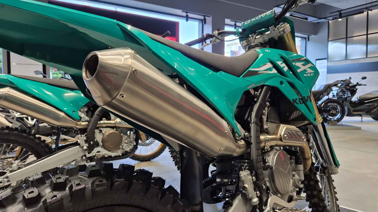 Εύκαμπτα πλαστικά μέρη στο χαρακτηριστικό τιρκουάζ πράσινο της Kove    