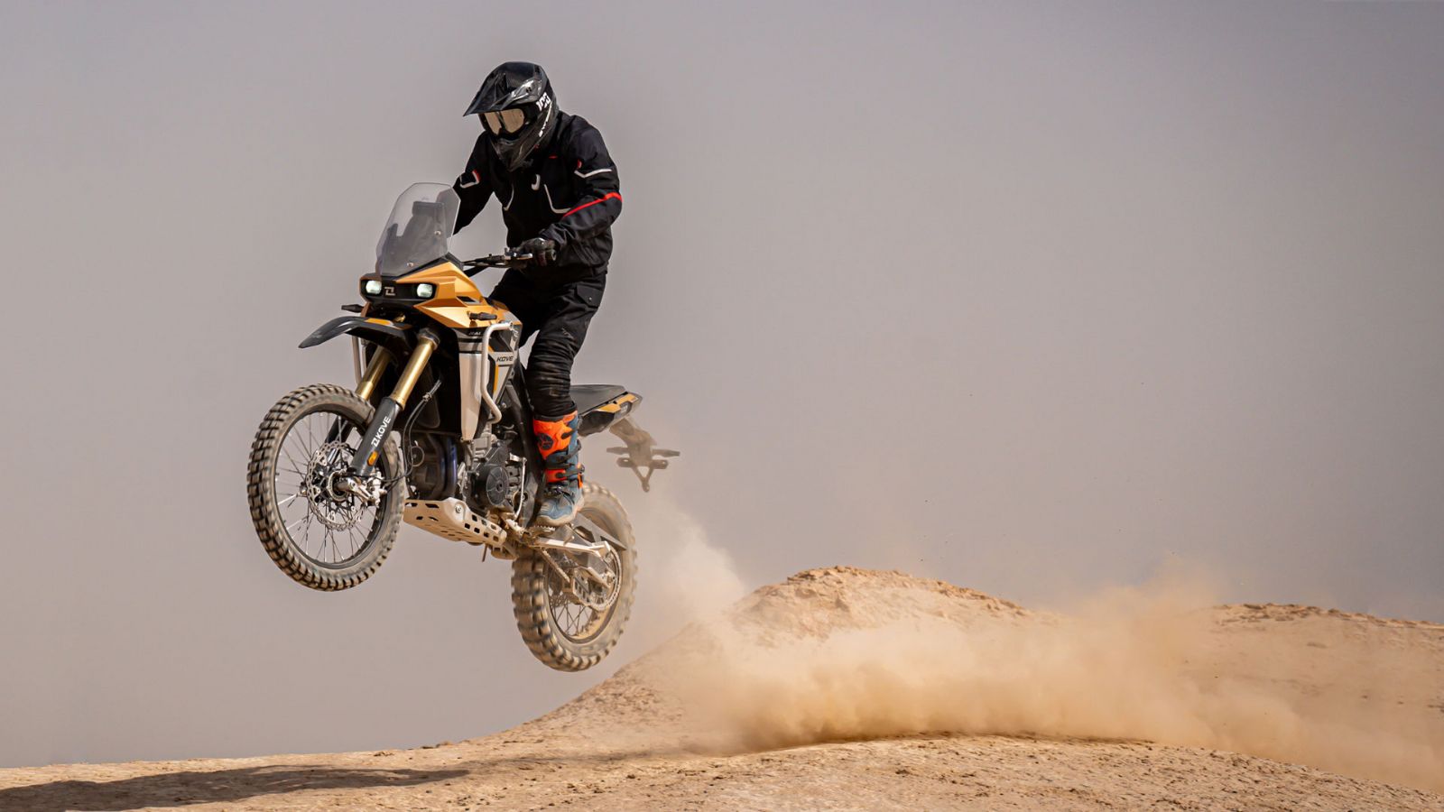 Η KOVE παρουσιάζει την 800X RALLY