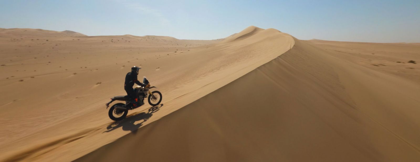 Η KOVE παρουσιάζει την 800X RALLY