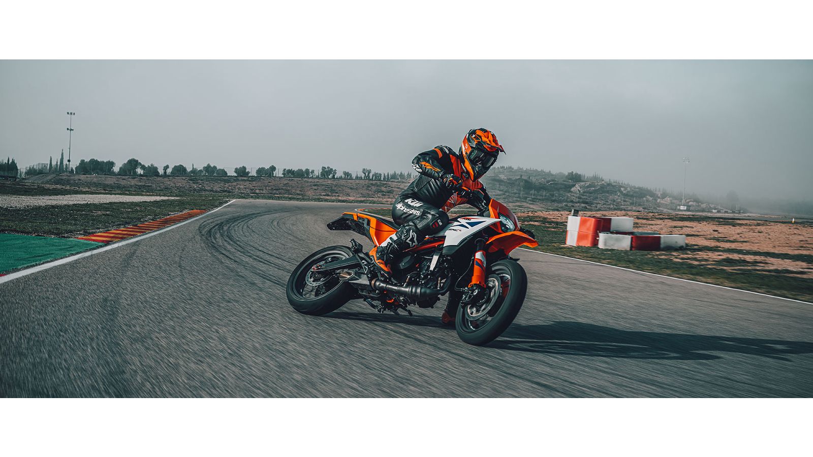 Προσφορές KTM: 390 ADVENTURE με δώρο τα προστατευτικά κάγκελα