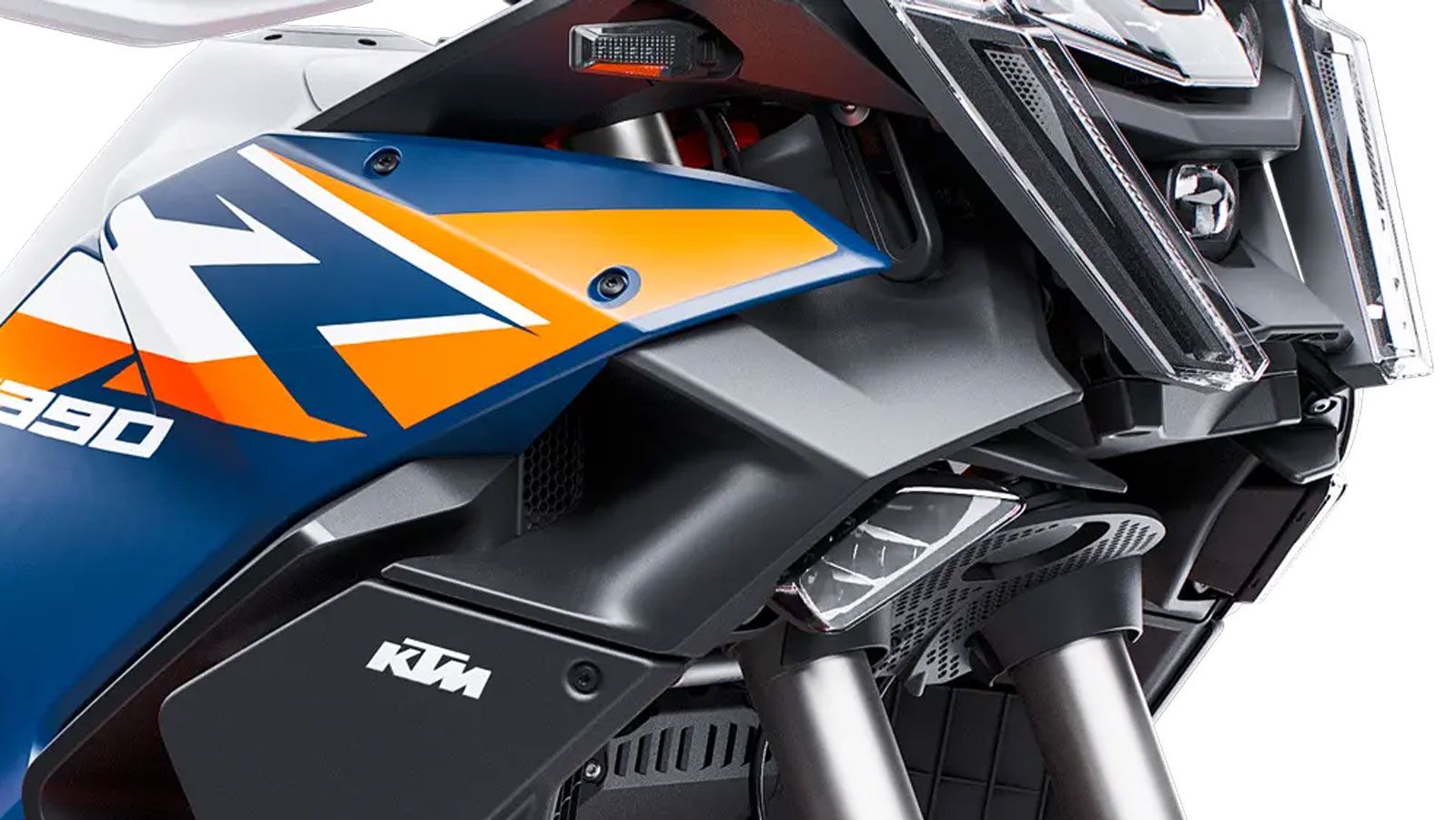 Στο εμπρός μέρος δεσπόζει ο μεγάλος full-LED προβολέας, με ενσωματωμένα φώτα στροφής που φωτίζουν το εσωτερικό της καμπής κατά την κλίση, ενισχύοντας 