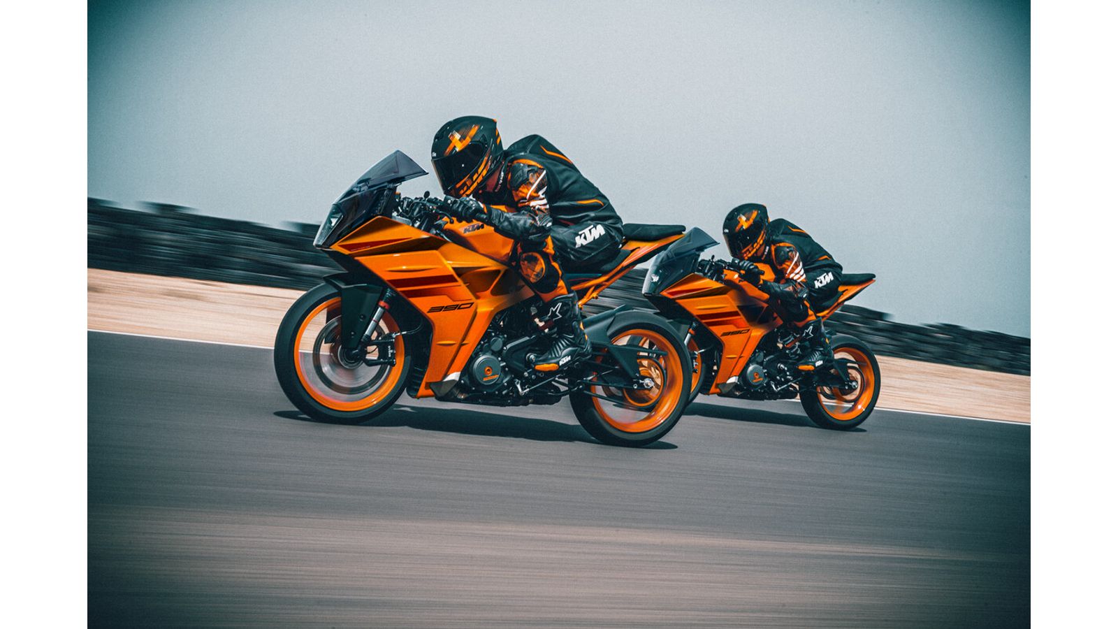 Προσφορές KTM: 390 ADVENTURE με δώρο τα προστατευτικά κάγκελα