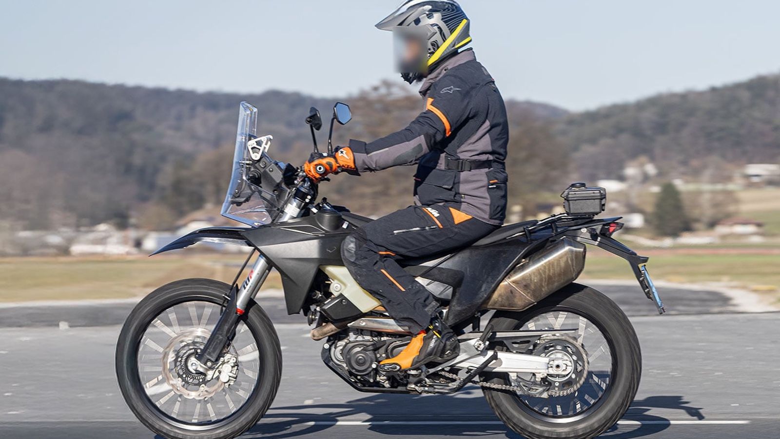 KTM 690 RALLY: Κατασκοπεία με «άρωμα» Dakar και 74 ίππους